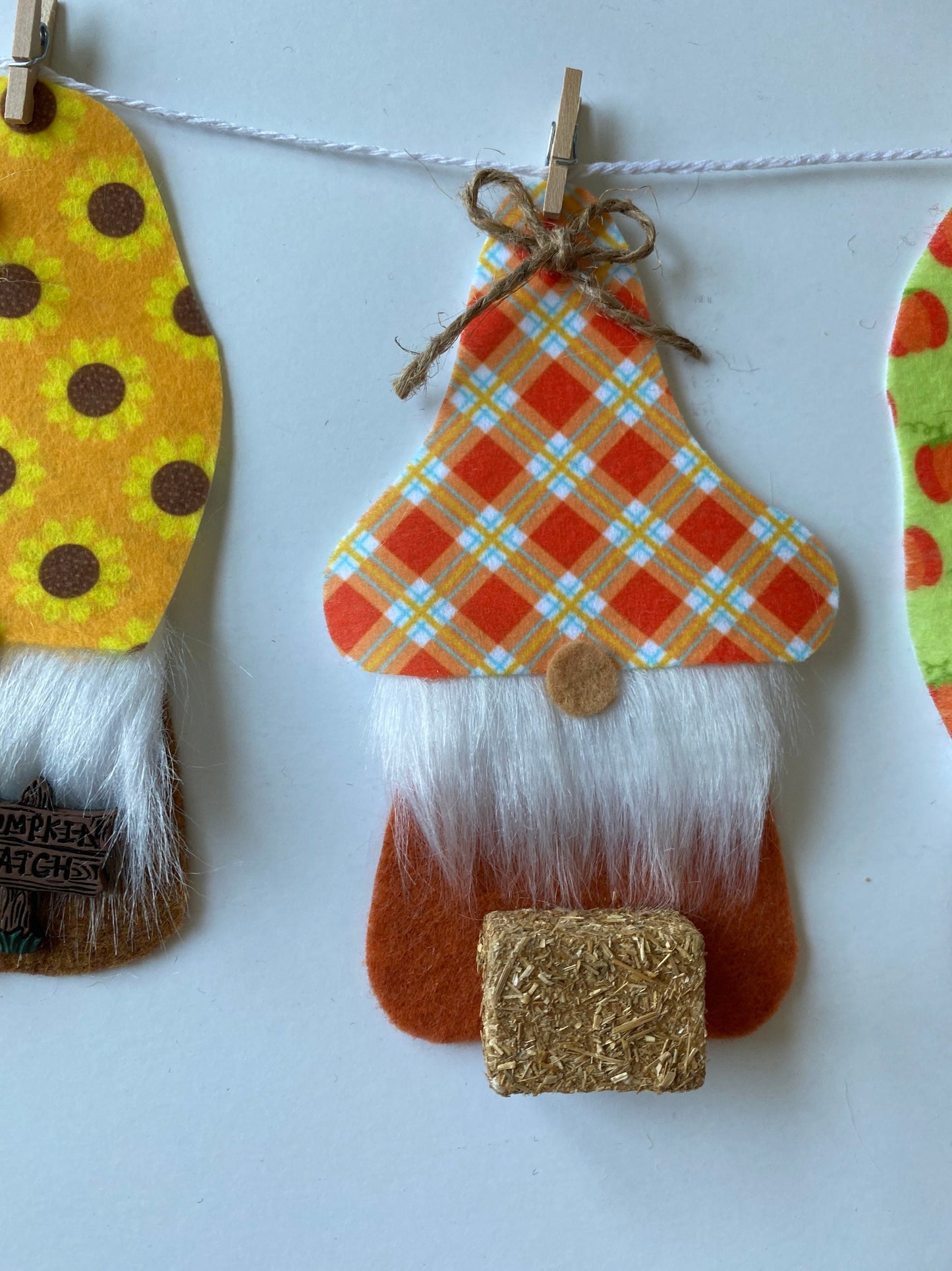 Set of 3 Fall Gnome Banners for September October November, Felt Autumn Halloween & Thanksgiving Gnome Garlands Wall Hanging Decorations