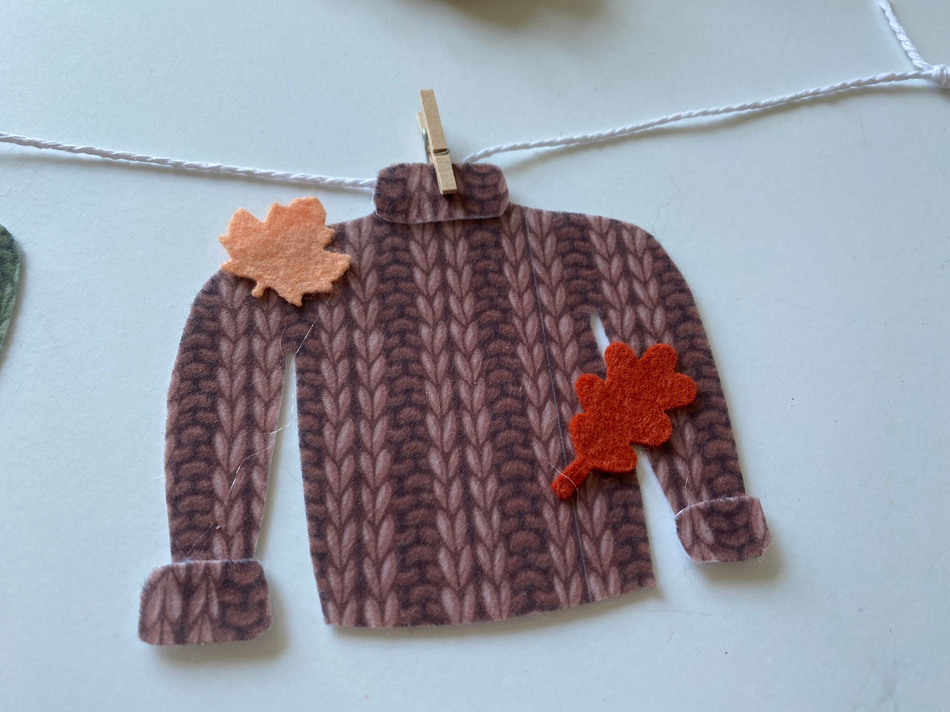 Fall Felt Faux Knitted Sweater Banner with Leaves Autumn Miniature Clothesline Wall Hanging Bunting Decoration