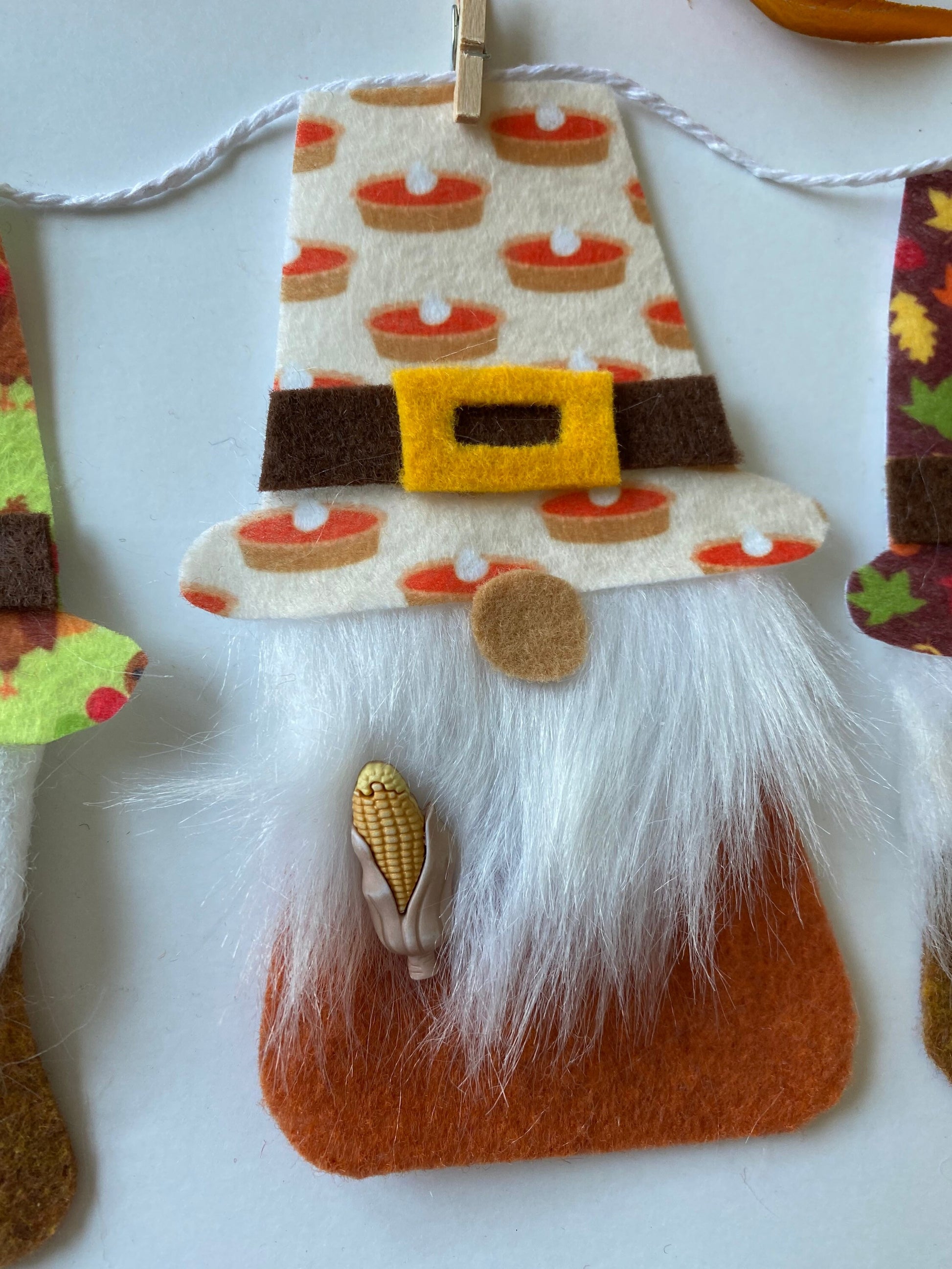 Thanksgiving Pilgrim Gnomes with Beards Felt Miniature Banner Garland Bunting Wall Hanging Decoration