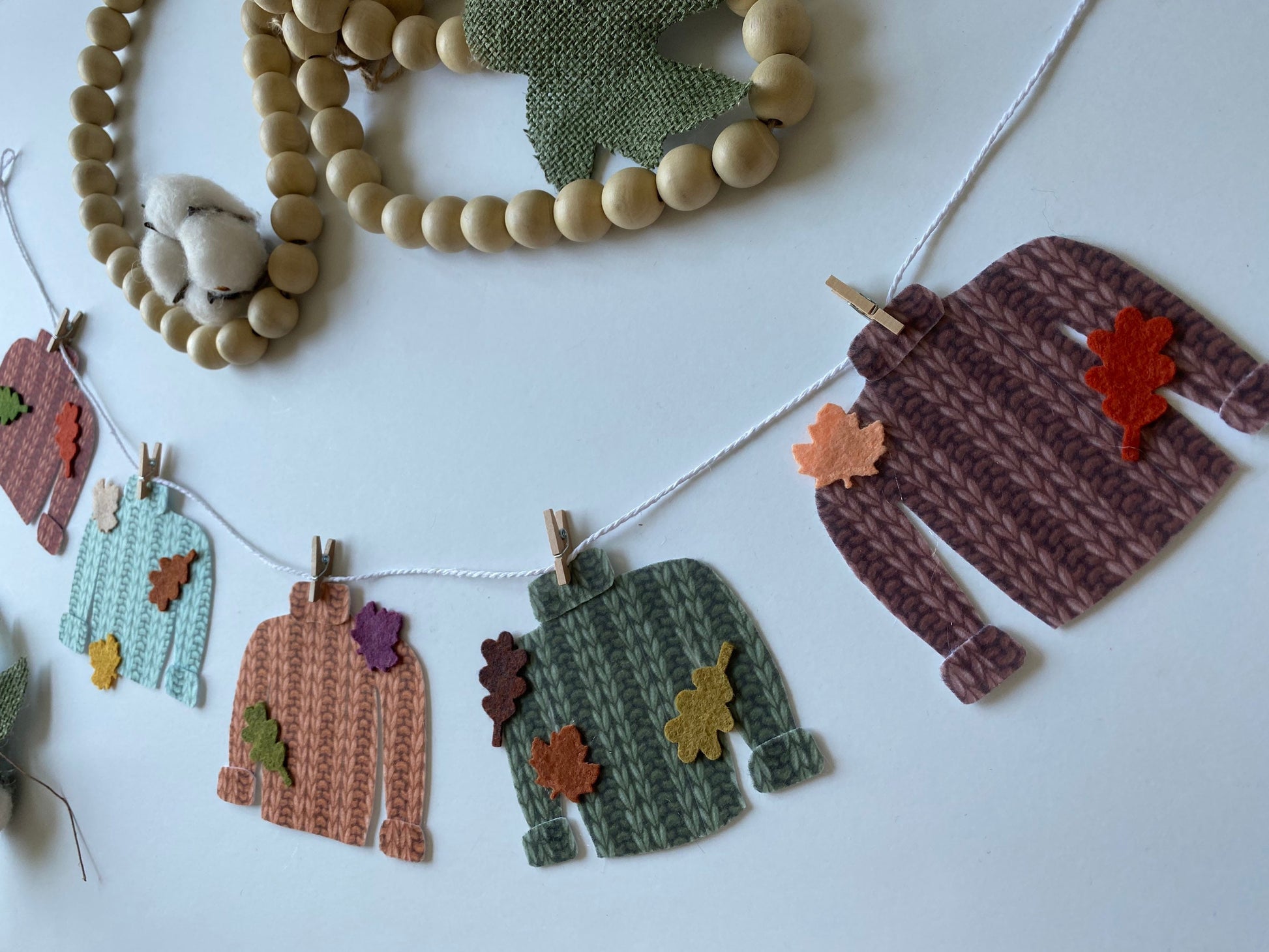 Fall Felt Faux Knitted Sweater Banner with Leaves Autumn Miniature Clothesline Wall Hanging Bunting Decoration