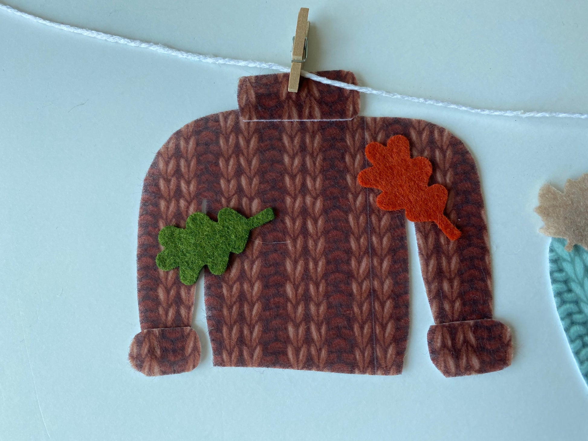 Fall Felt Faux Knitted Sweater Banner with Leaves Autumn Miniature Clothesline Wall Hanging Bunting Decoration