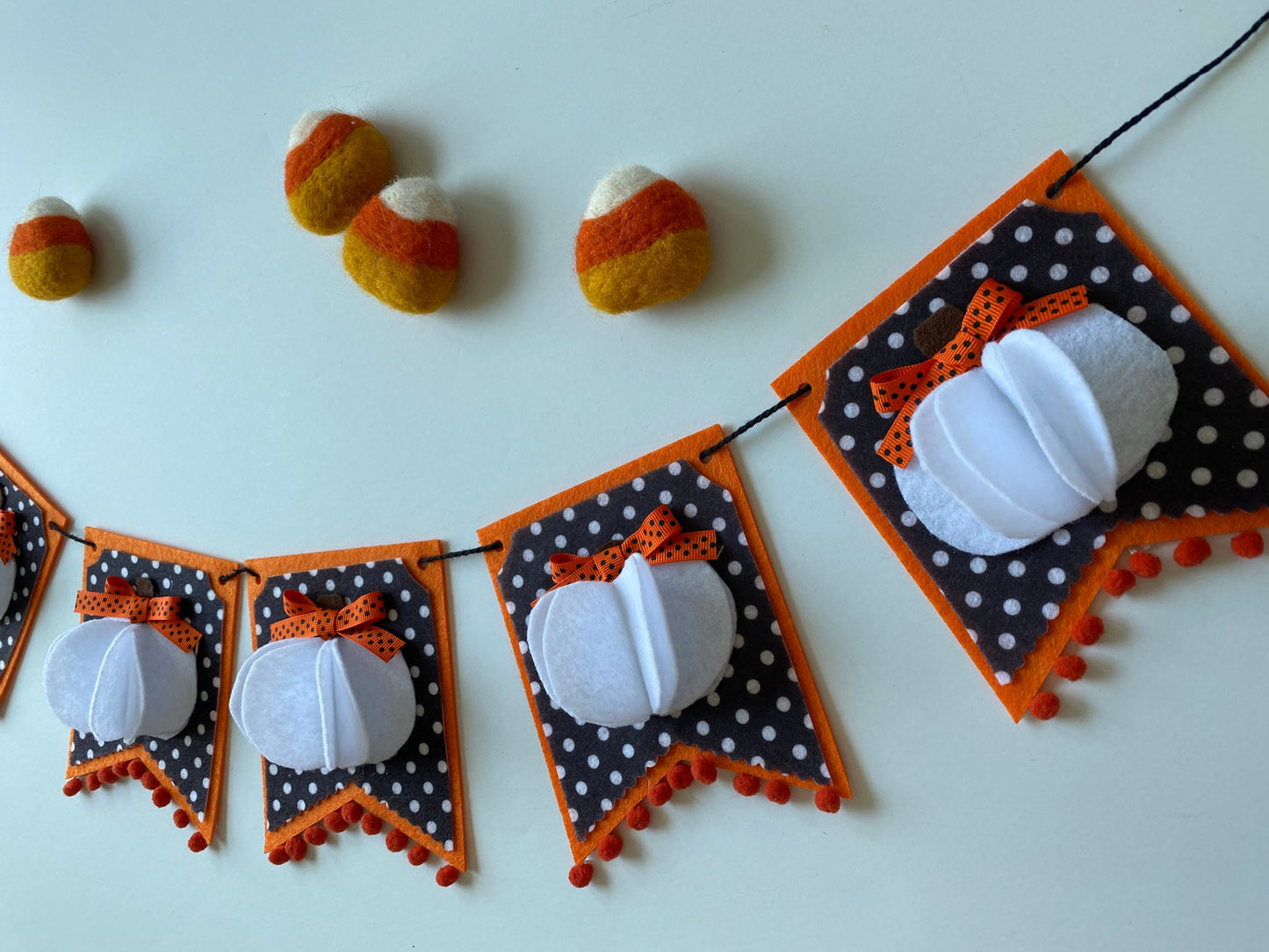 White Pumpkin Polka-dot Halloween Felt Banner Garland Autumn Bunting Pennant Flag for Decoration