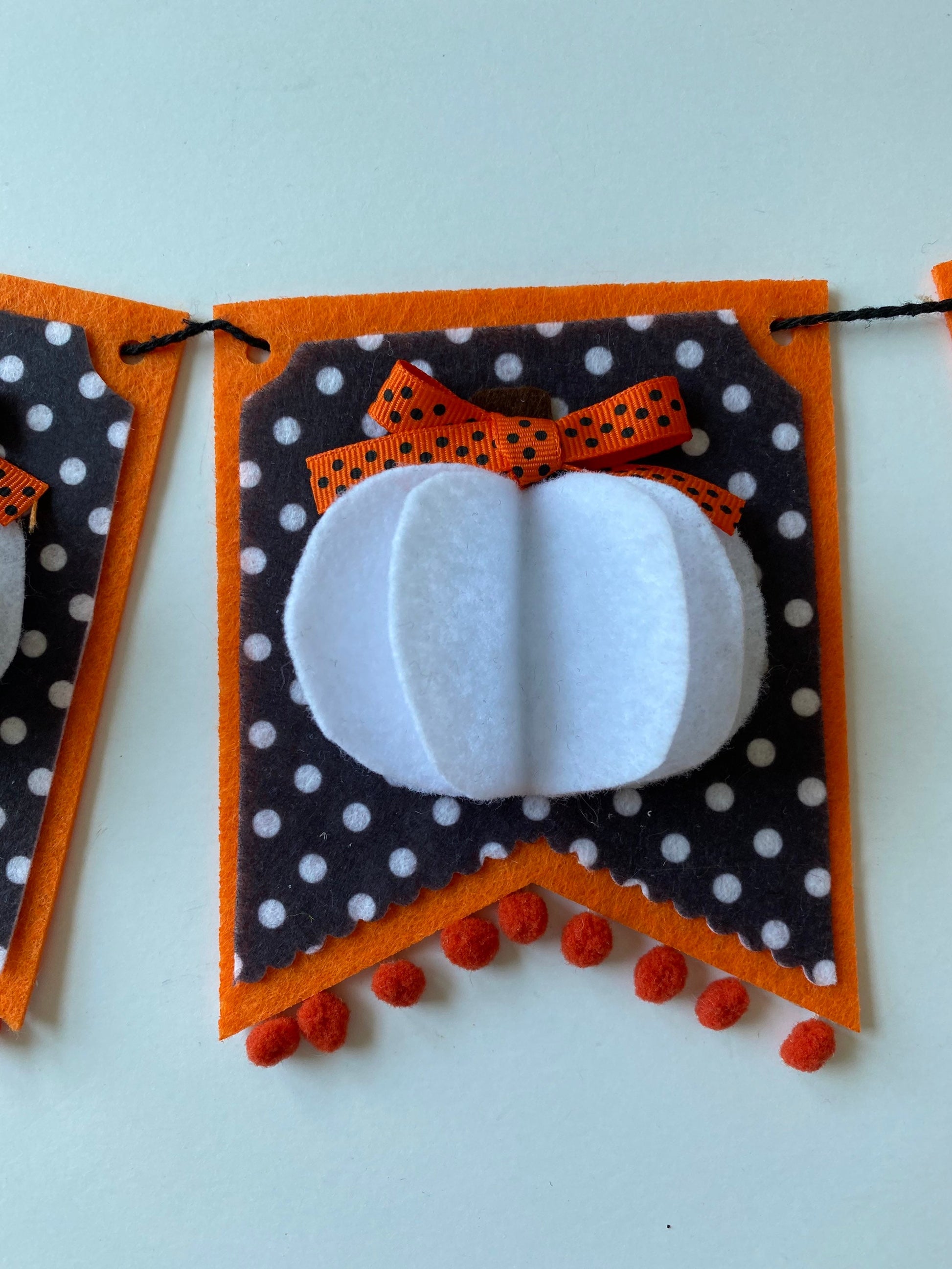 White Pumpkin Polka-dot Halloween Felt Banner Garland Autumn Bunting Pennant Flag for Decoration