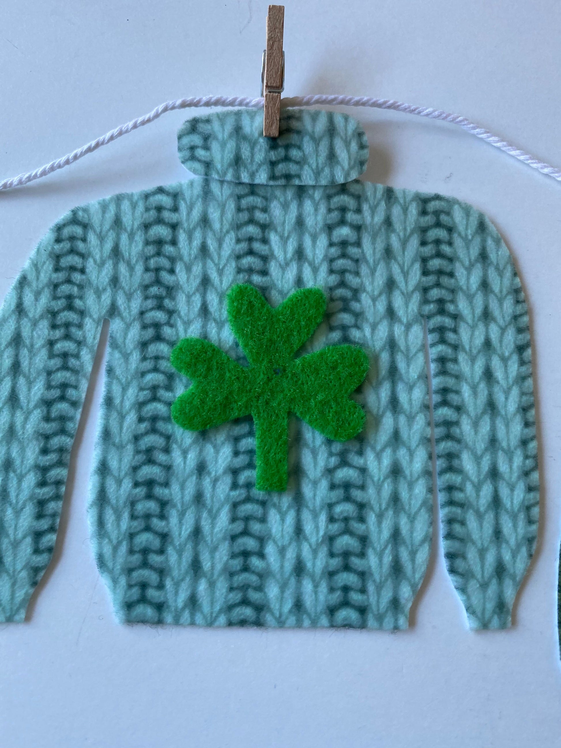 Miniature Felt St. Patrick’s Day Ugly Sweater Clothesline, Faux Knit Banner, St. Paddy’s Day Bunting Garland Wall Hanging for Decoration
