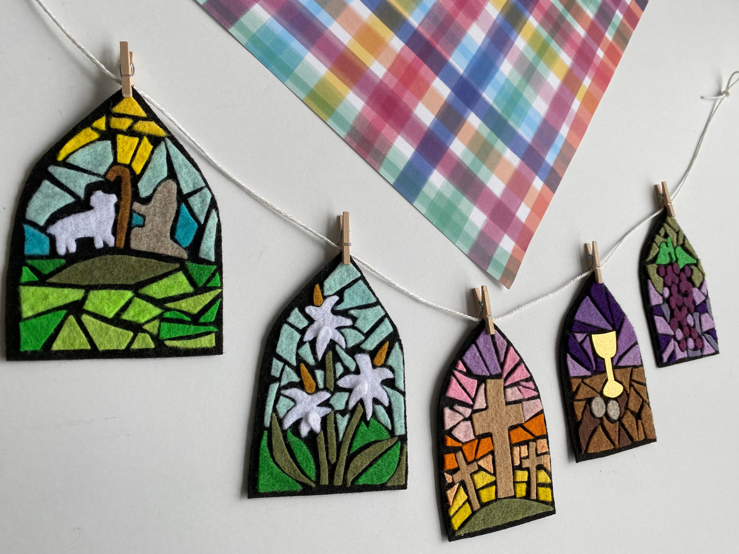 Easter Faux Stained Glass Windows Miniature Banner Felt Mosaic Garland Bunting Wall Hanging Decoration for church