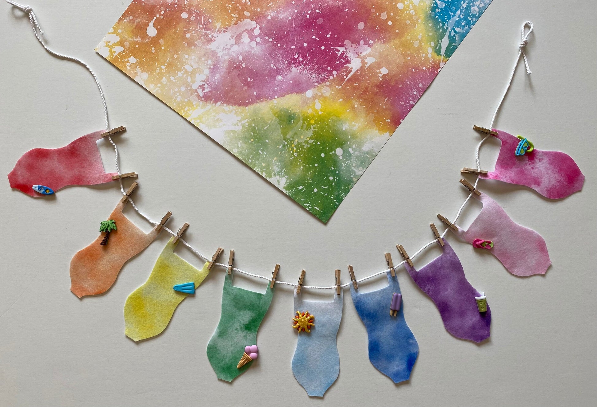 Rainbow Tie Dye Swimsuit Clothesline Banner Summer Bunting Miniature Swimming Garland Felt Wall Hanging for Decoration or Party