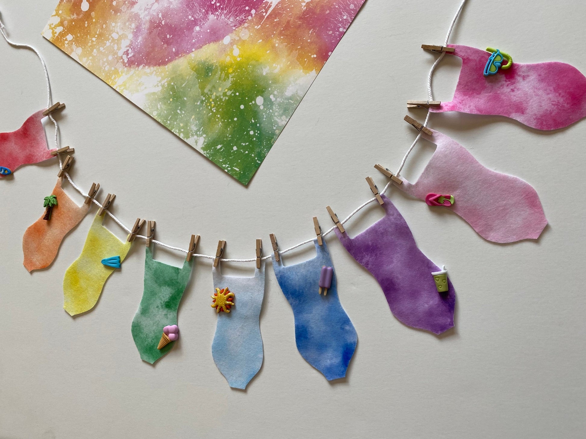 Rainbow Tie Dye Swimsuit Clothesline Banner Summer Bunting Miniature Swimming Garland Felt Wall Hanging for Decoration or Party