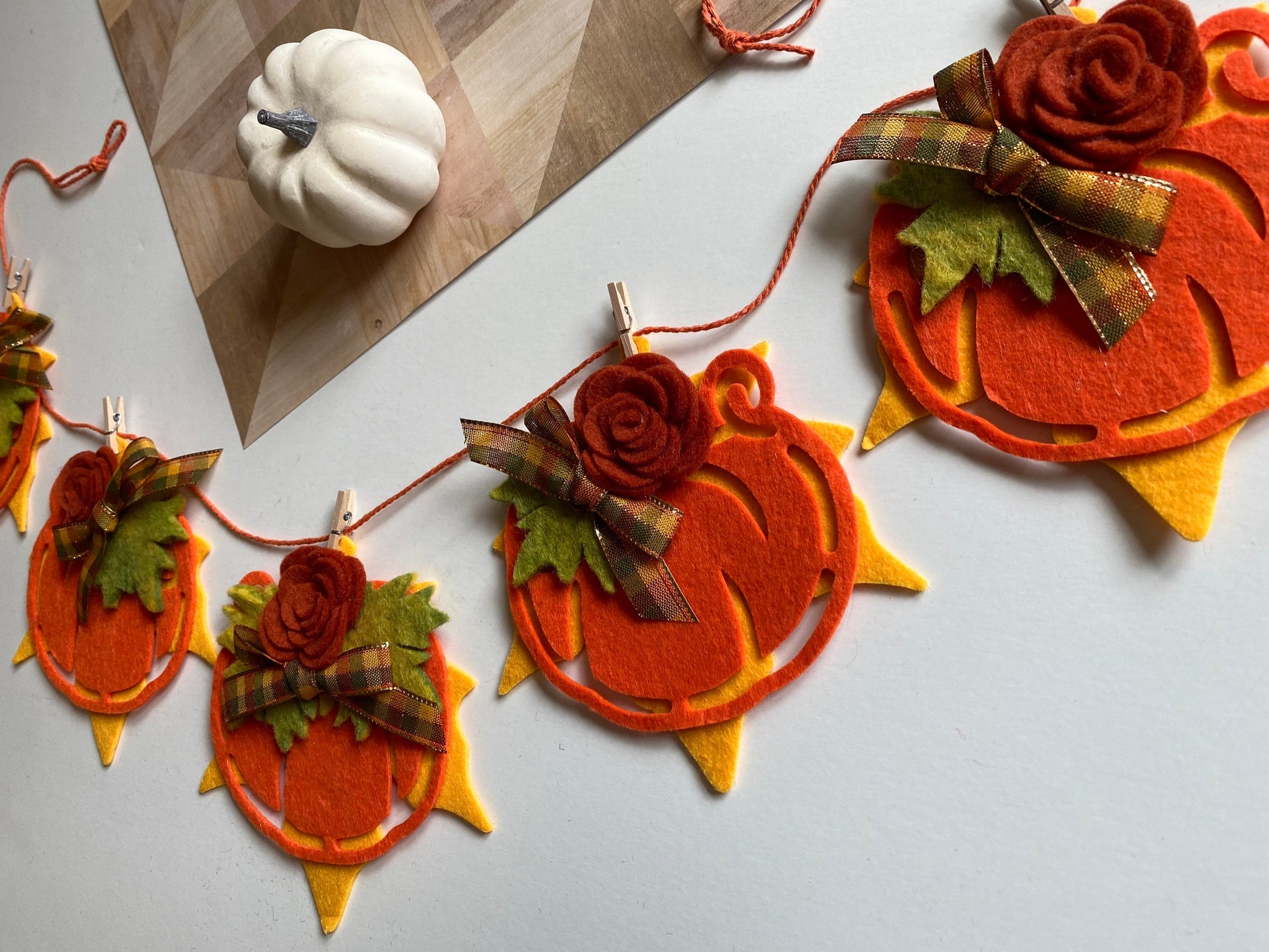 Fall Banner Pumpkin and Leaf Bunting Autumn Garland Felt Flowers and Leaves Wall Hanging Decoration for October