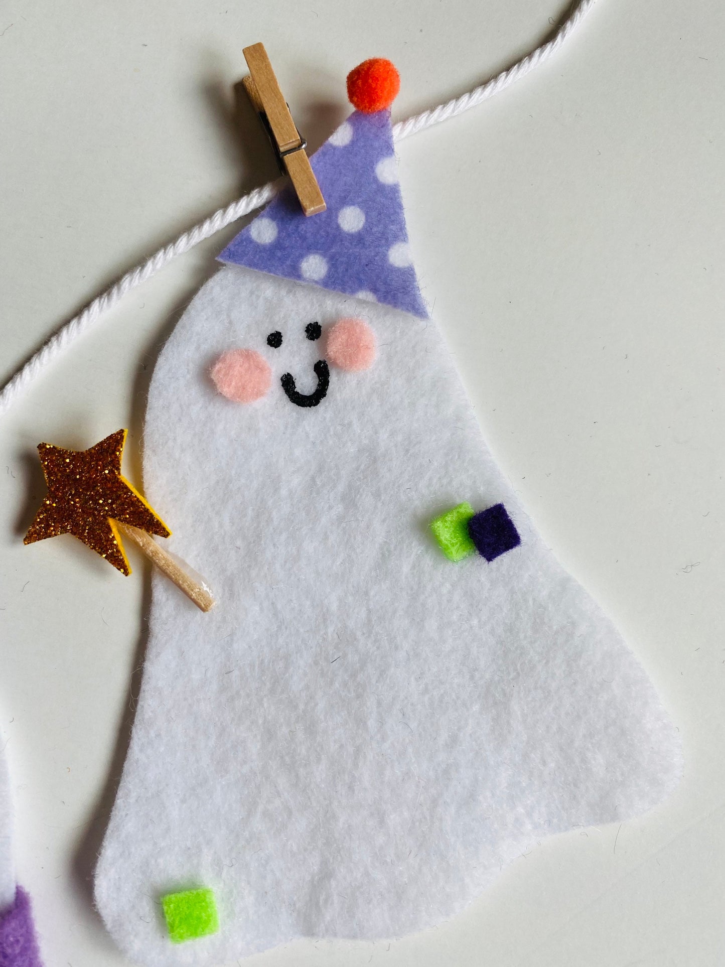 Happy Ghosts in Party Hats and Scarves Banner Halloween Garland Trick or Treat Wall Hanging Boo Decoration for October