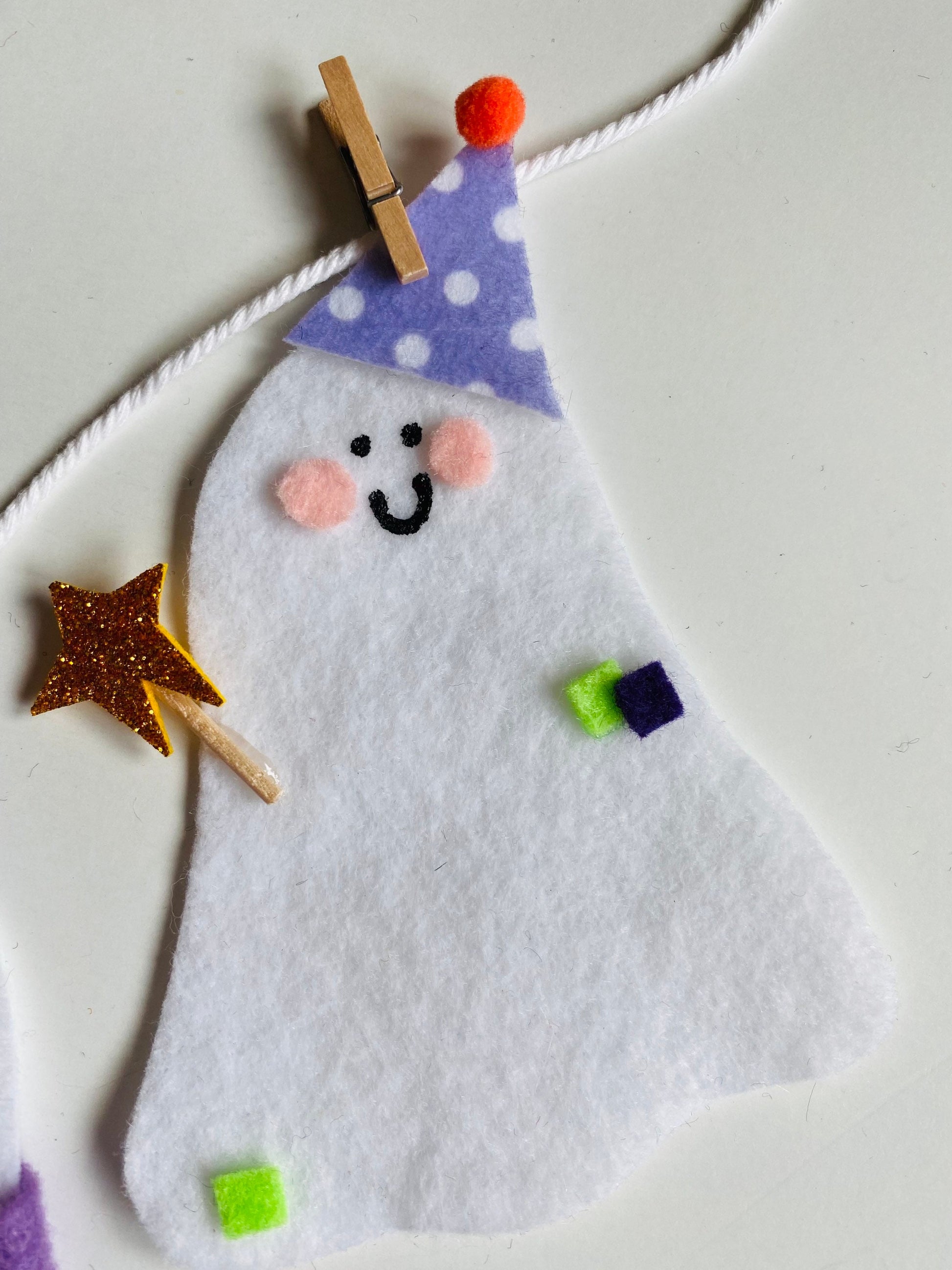 Happy Ghosts in Party Hats and Scarves Banner Halloween Garland Trick or Treat Wall Hanging Boo Decoration for October