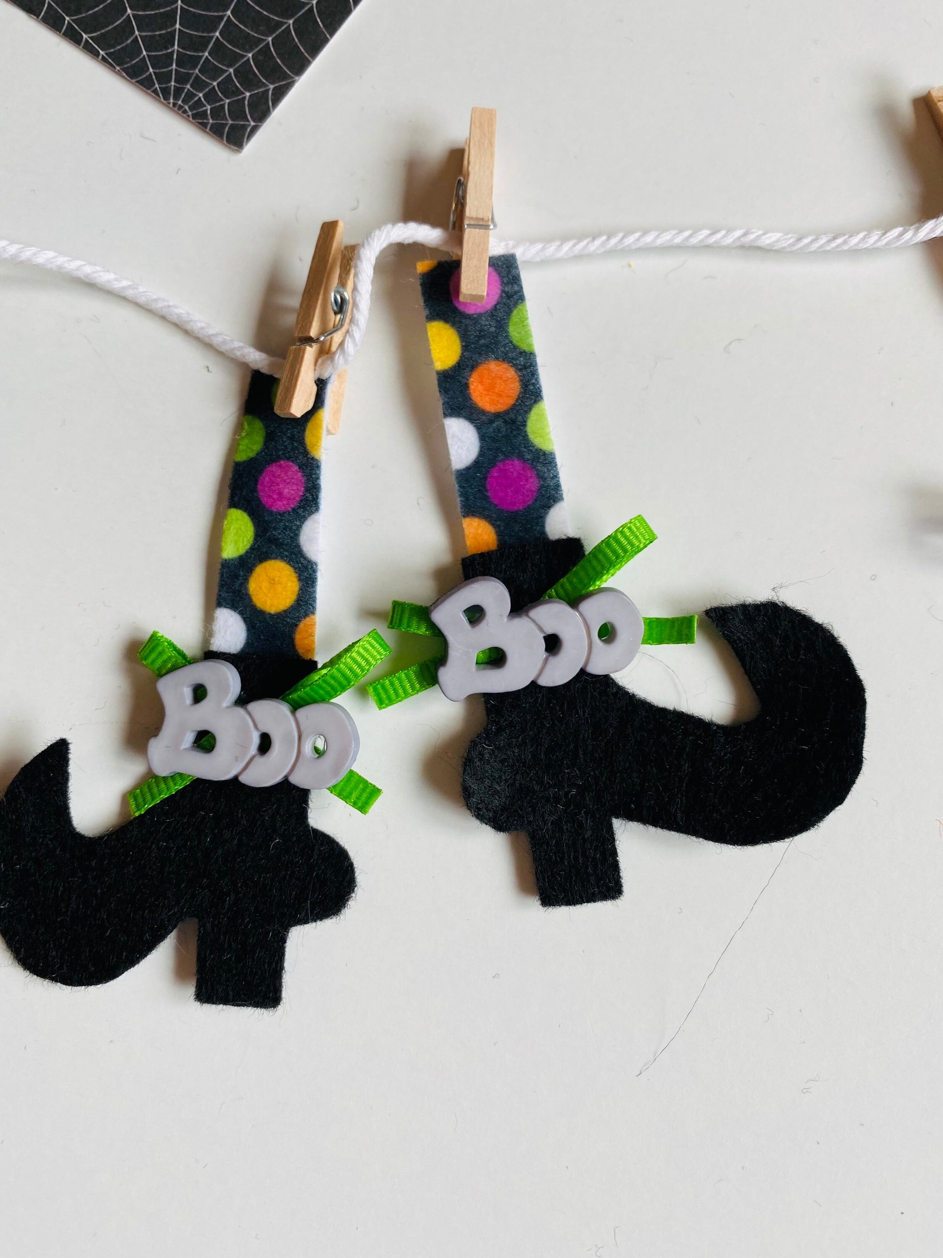 Miniature Felt Witch Feet Clothesline Banner Witches Stockings Garland Halloween Bunting Wall Hanging Decoration for October