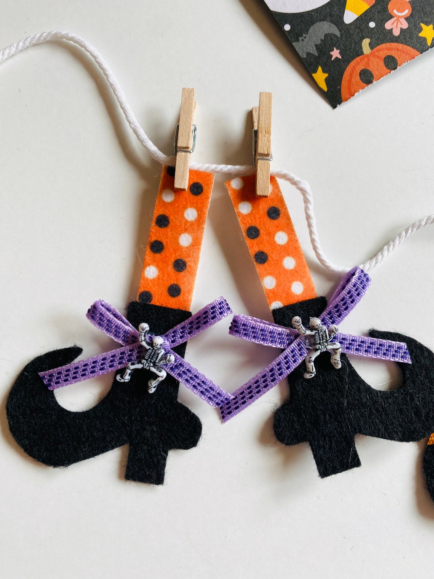 Miniature Felt Witch Feet Clothesline Banner Witches Stockings Garland Halloween Bunting Wall Hanging Decoration for October