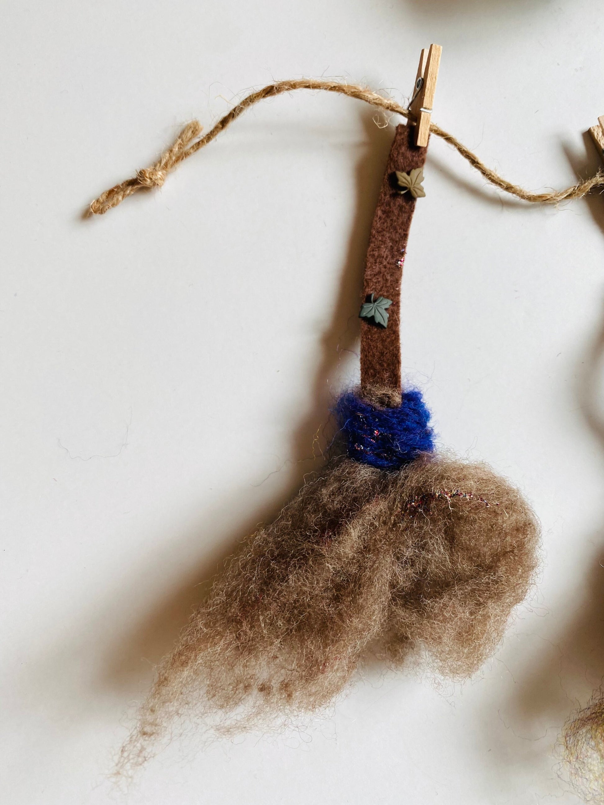 Felted Witch’s Brooms Miniature Clothesline Banner Garland Bunting Wall Hanging Decoration for Halloween