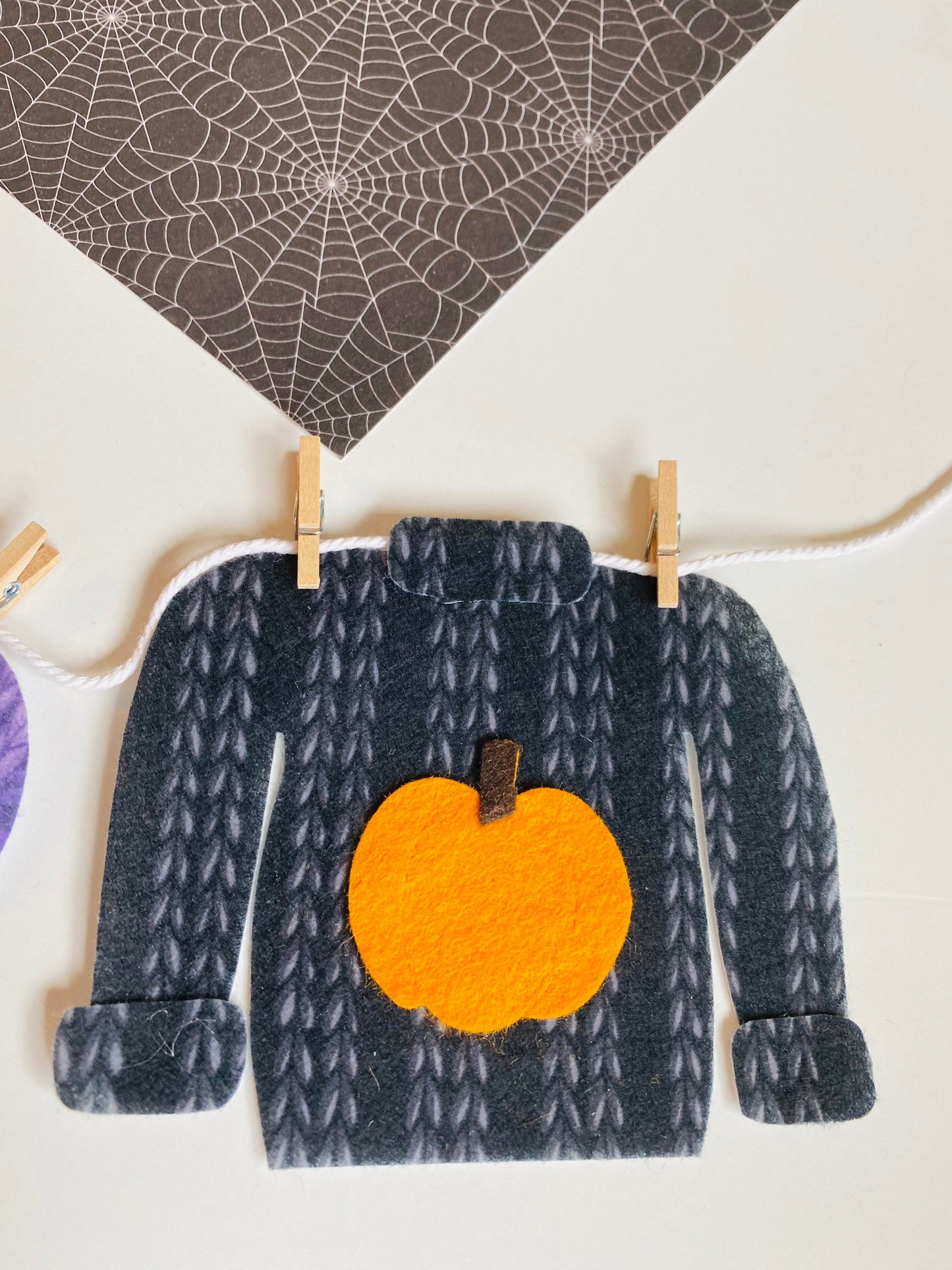Halloween Sweater Miniature Clothesline Banner Felt Garland Bunting Wall Hanging Decoration with Cauldron, Spider, Bat, Ghost, Cat & Pumpkin