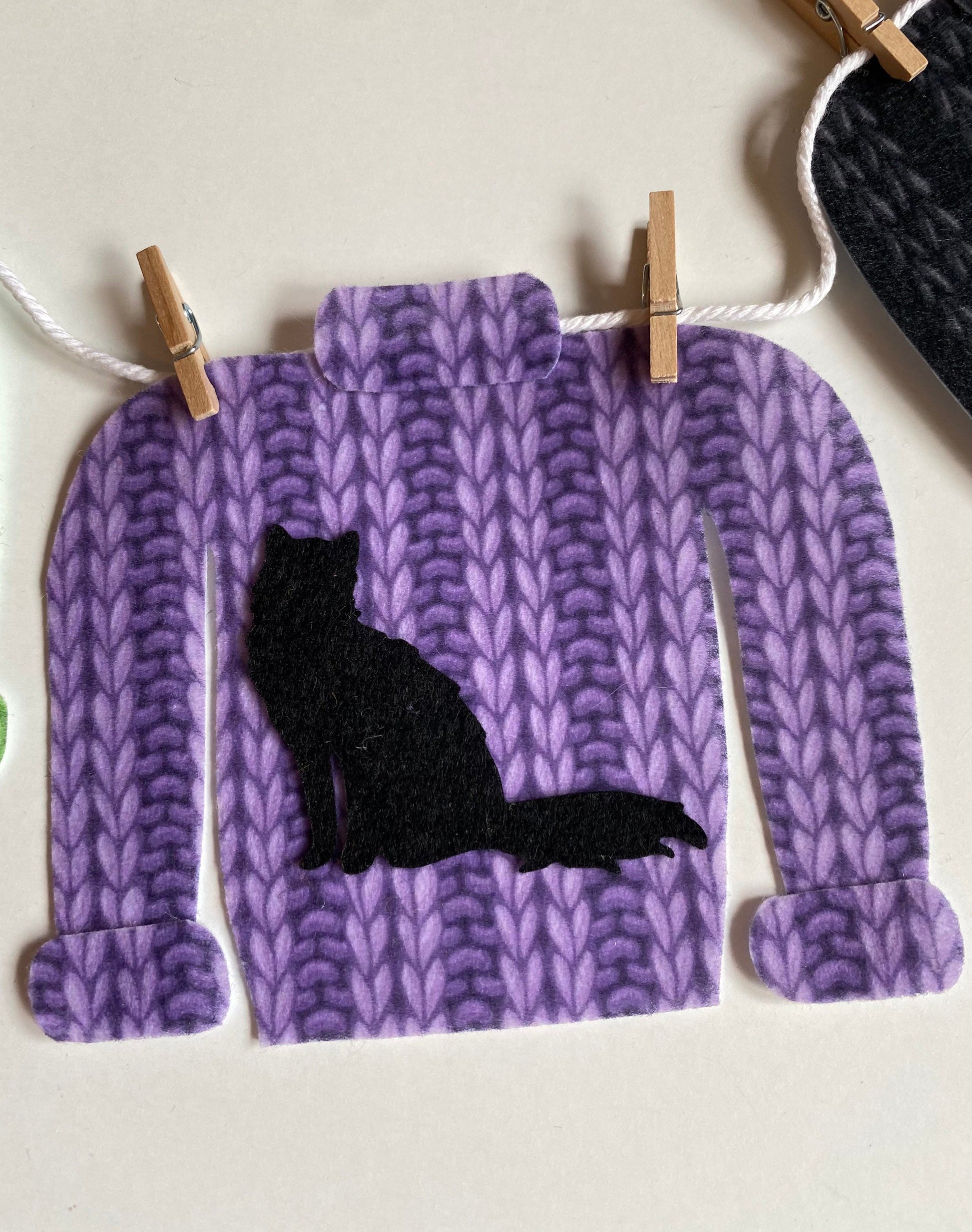 Halloween Sweater Miniature Clothesline Banner Felt Garland Bunting Wall Hanging Decoration with Cauldron, Spider, Bat, Ghost, Cat & Pumpkin