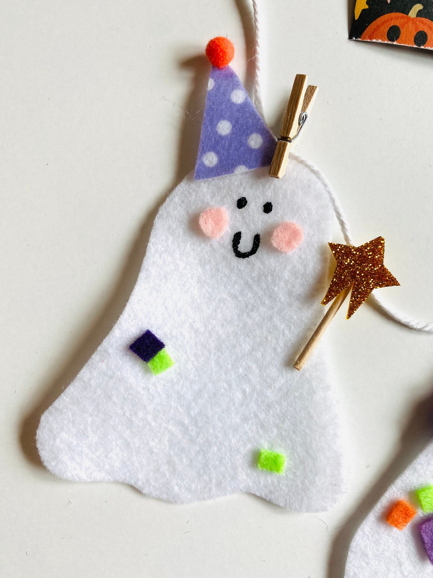 Happy Ghosts in Party Hats and Scarves Banner Halloween Garland Trick or Treat Wall Hanging Boo Decoration for October