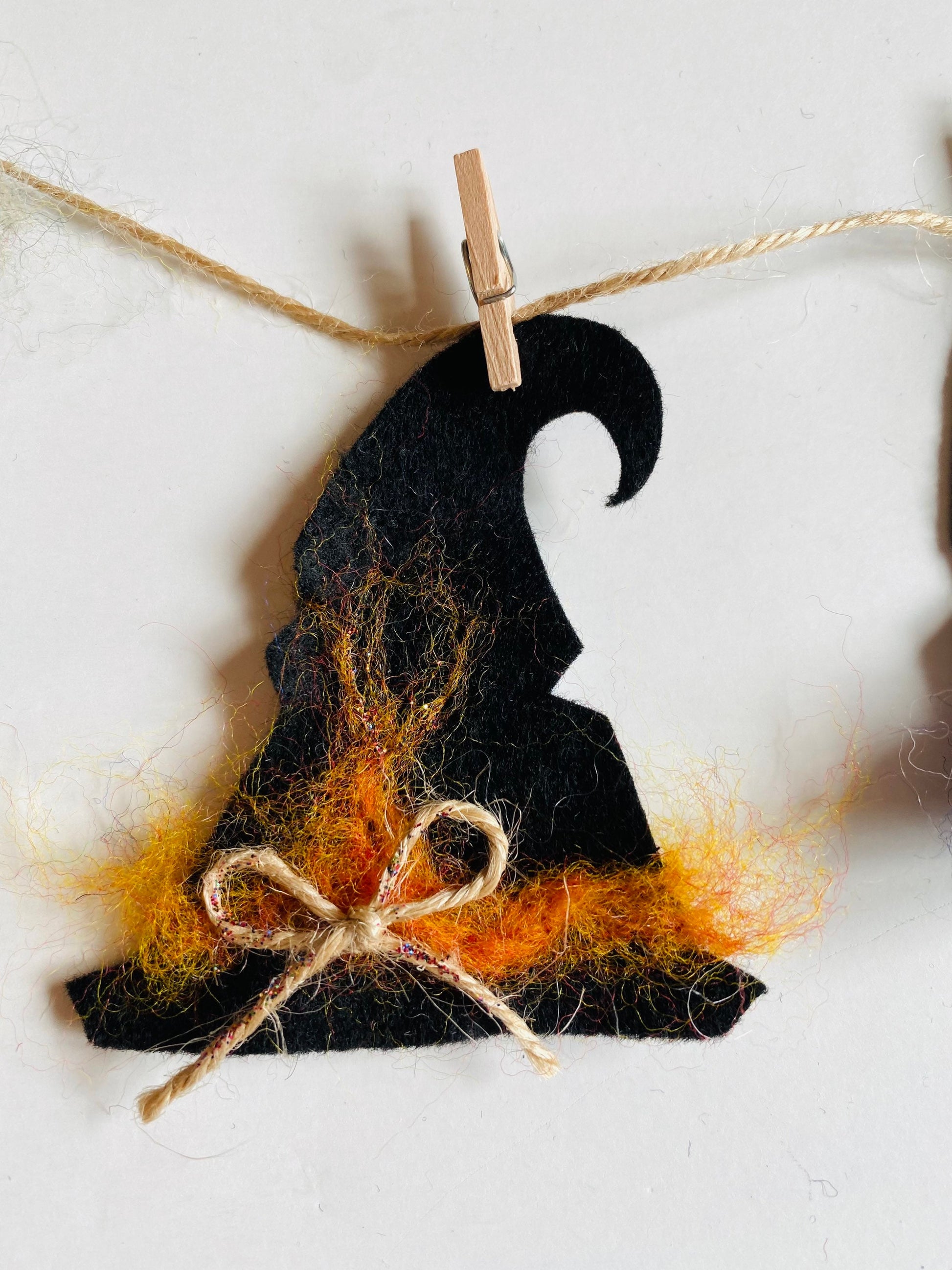 Felted Witch’s Hats Clothesline Banner Miniature Garland Bunting Wall Hanging Decoration for Halloween