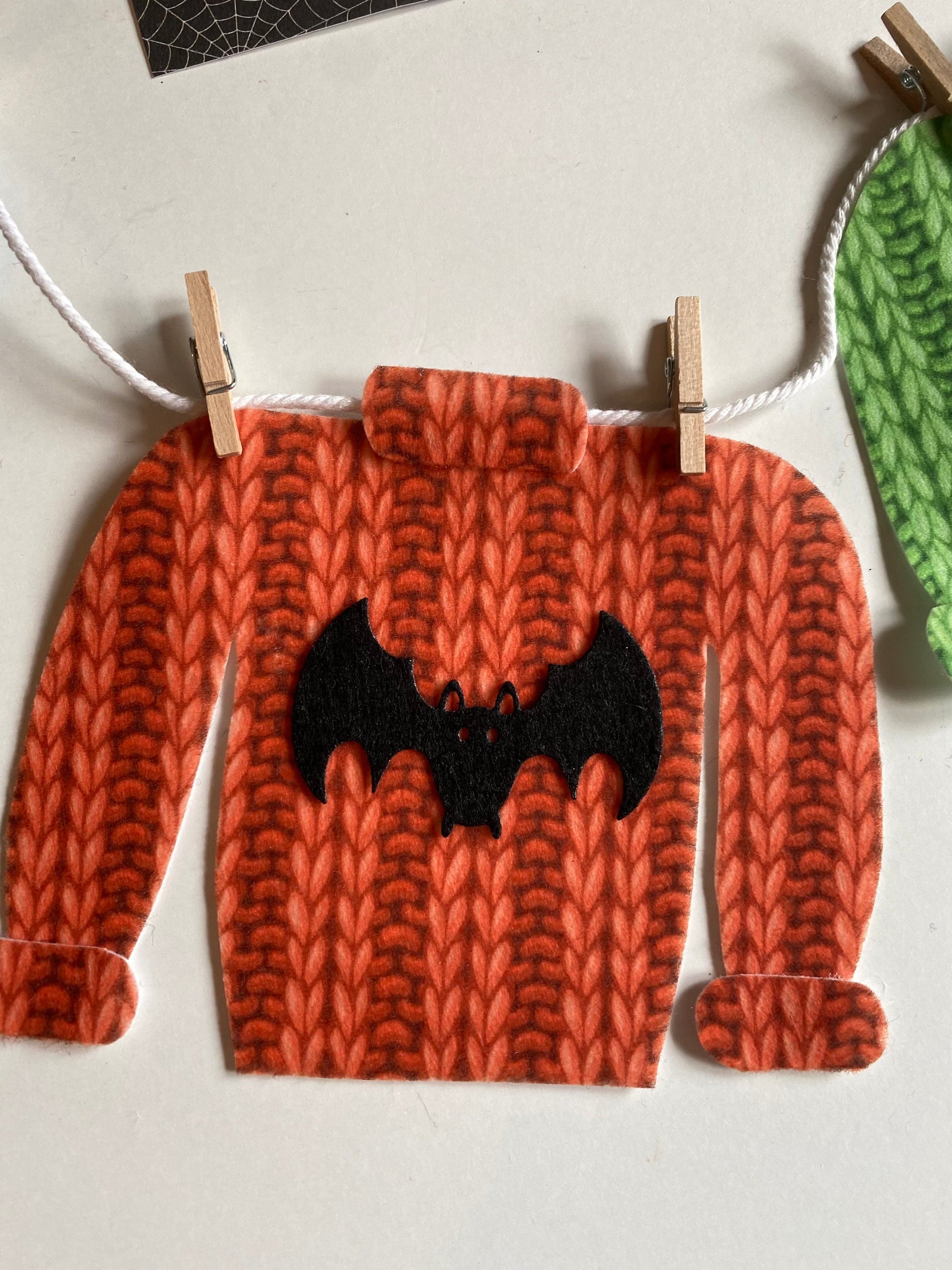 Halloween Sweater Miniature Clothesline Banner Felt Garland Bunting Wall Hanging Decoration with Cauldron, Spider, Bat, Ghost, Cat & Pumpkin