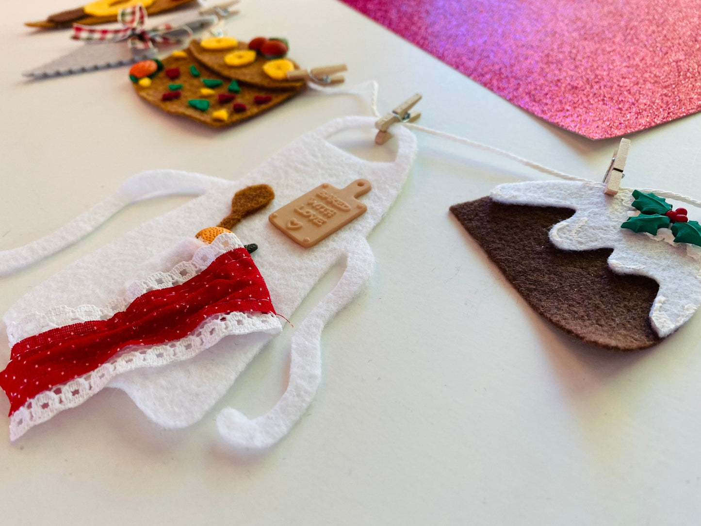 Miniature Felt Fruitcake and Christmas Pudding Baking Clothesline Banner Garland Bunting Wall Hanging Decoration for December