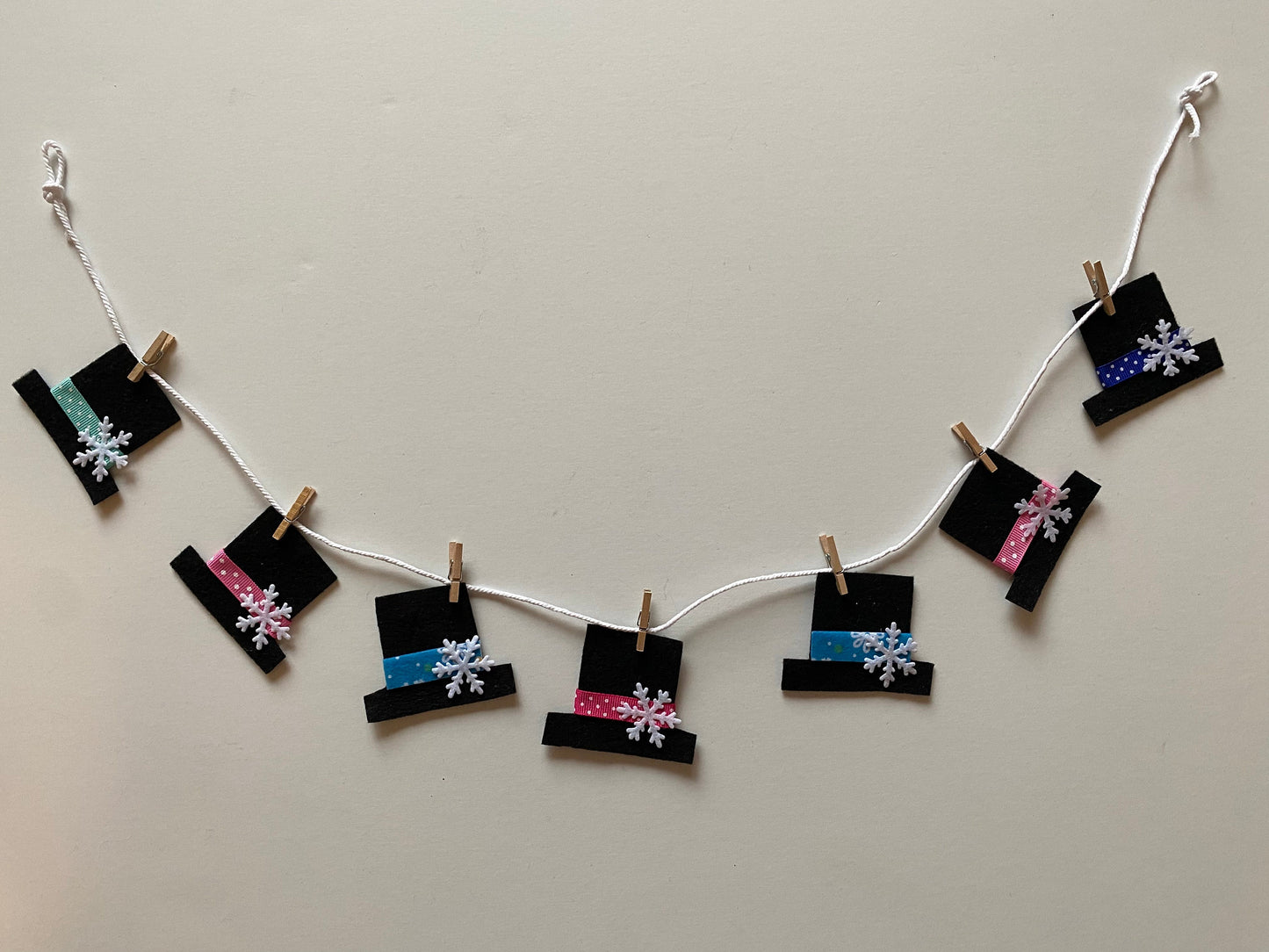 Snowman Hat Miniature Felt Banner Garland Bunting Wall Hanging Winter Decoration for January