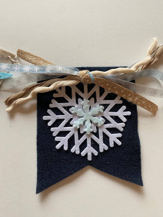 Snowflake Felt Banner Winter Garland for Fireplace Mantel January Home Decoration