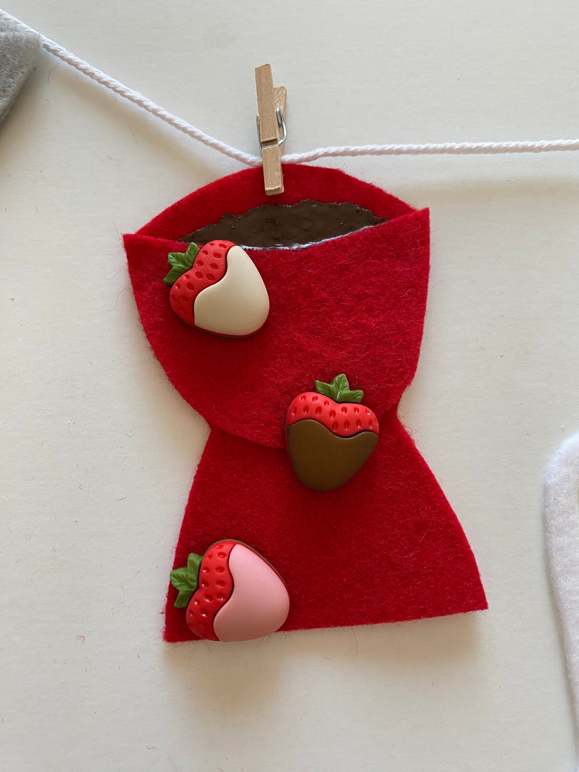 Sweet Treats Baking Miniature Felt Clothesline Banner Garland Bunting Wall Hanging Decoration for Valentine’s Day