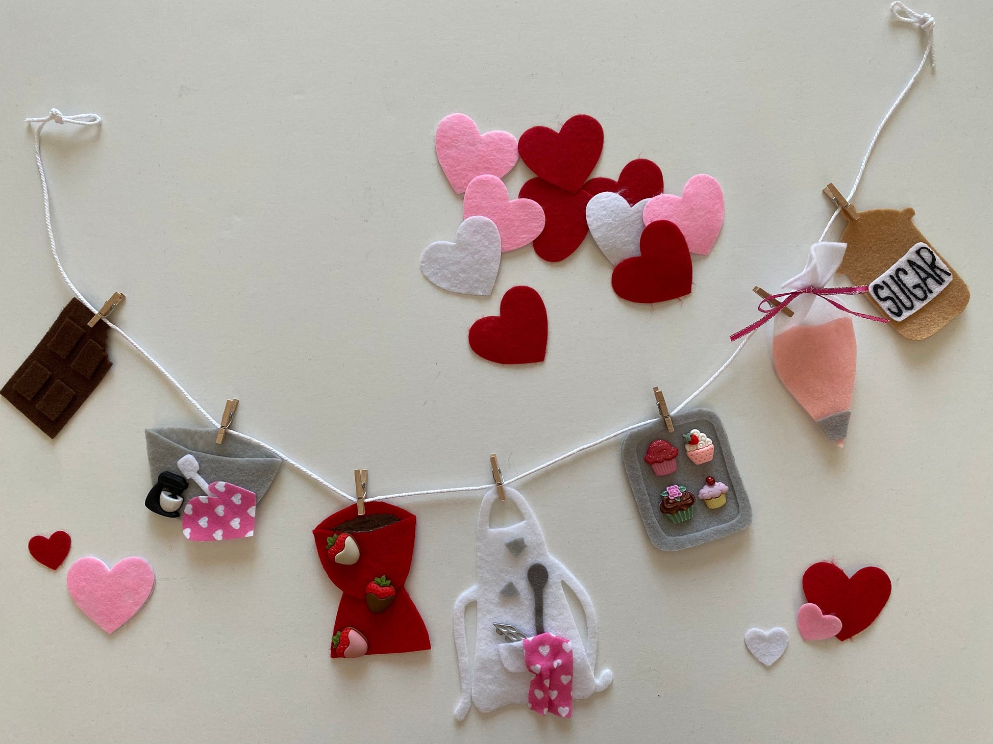 Sweet Treats Baking Miniature Felt Clothesline Banner Garland Bunting Wall Hanging Decoration for Valentine’s Day