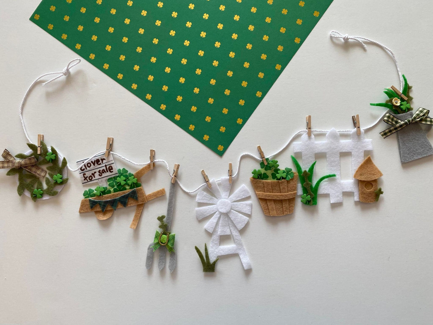 Clover Farmhouse Banner, Felt Shamrock Garland, Country Bunting Wall Hanging for St. Patrick's Day