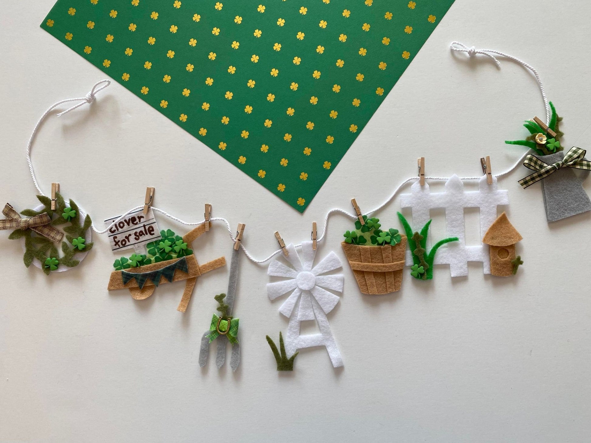 Clover Farmhouse Banner, Felt Shamrock Garland, Country Bunting Wall Hanging for St. Patrick's Day