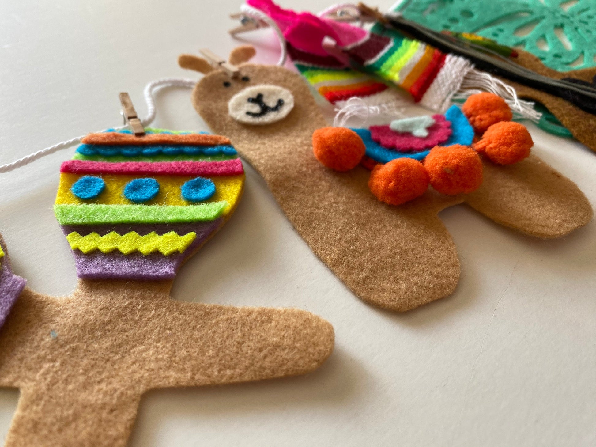 Cinco de Mayo Mexican Holiday Banner, Cactus Garland, Spanish Llama Bunting Wall Hanging for Party Decoration