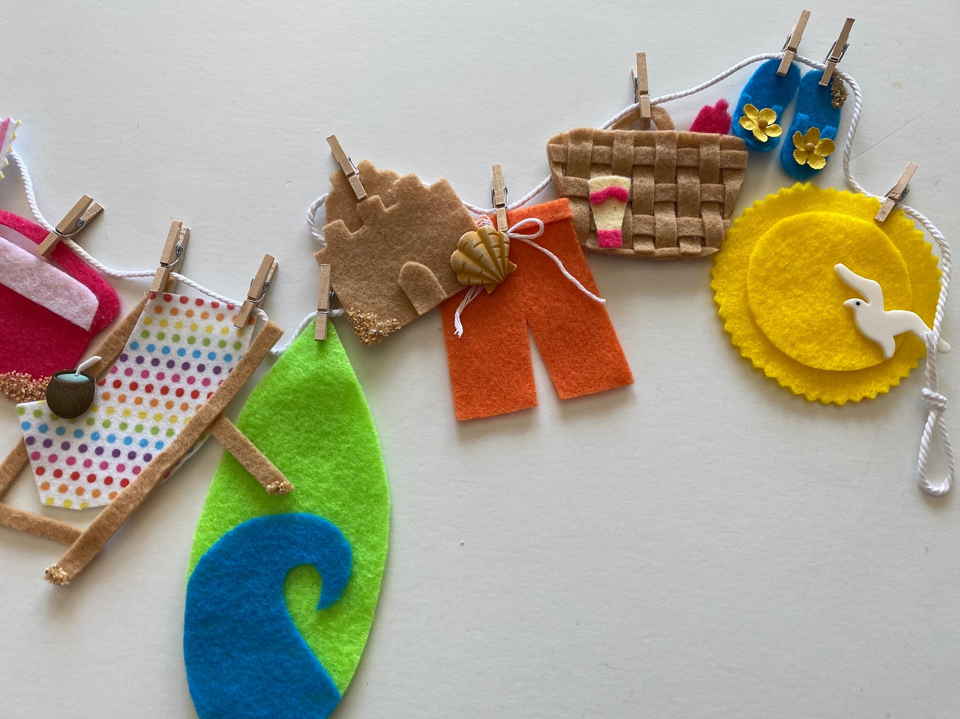 Beach Summer Felt Mini Clothesline Garland Wall Hanging Decoration