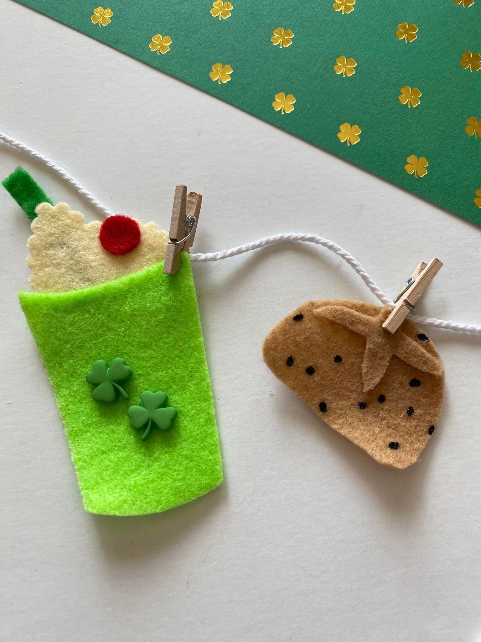 St. Patrick's Day Baking Miniature Felt Clothesline, March Kitchen Banner, Cooking Garland for Decoration
