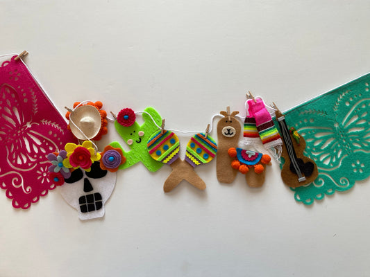 Cinco de Mayo Mexican Holiday Banner, Cactus Garland, Spanish Llama Bunting Wall Hanging for Party Decoration