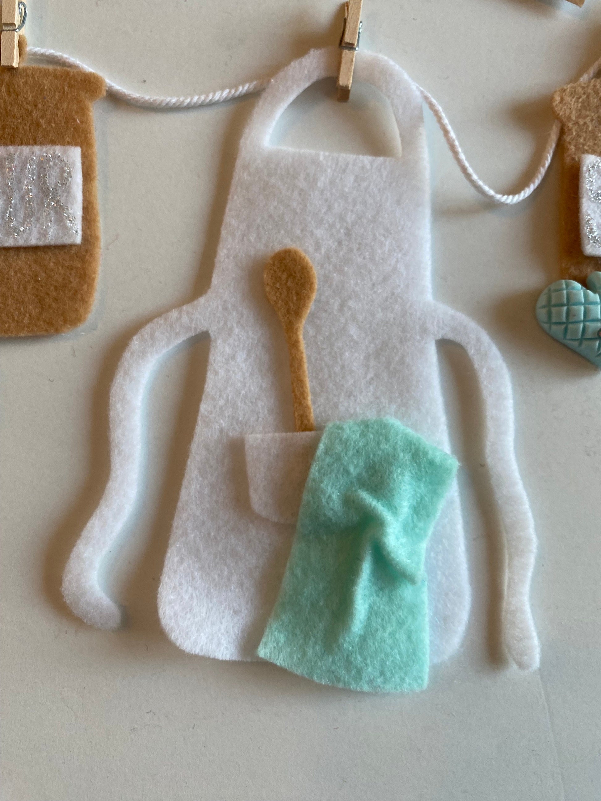 Baking Miniature Felt Banner, Apron Bunting, Cooking Wall Hanging, Kitchen Garland, Bakery Decoration