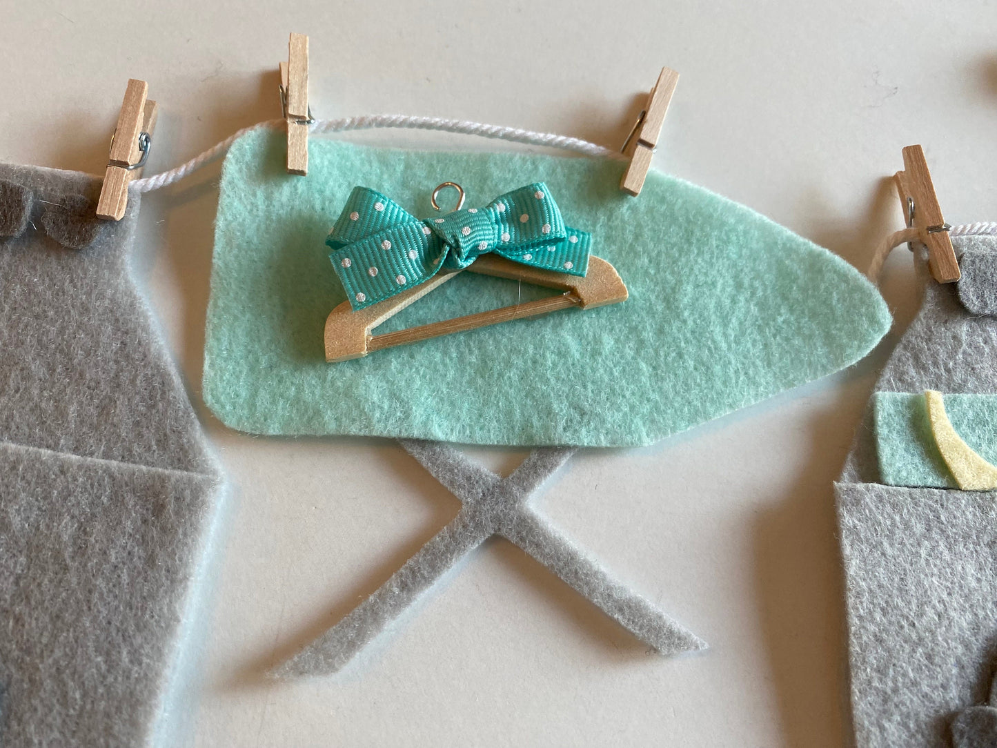 Laundry Room Miniature Felt Banner, Washing Machine Garland, Laundry Day Bunting, Wall Hanging, Decoration with Hanger, Detergent, and Iron