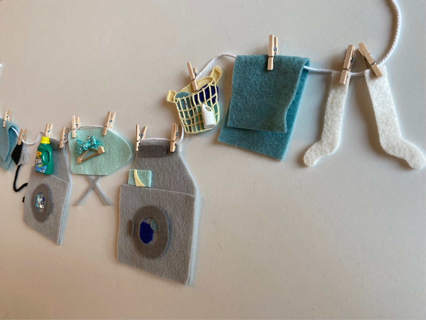 Laundry Room Miniature Felt Banner, Washing Machine Garland, Laundry Day Bunting, Wall Hanging, Decoration with Hanger, Detergent, and Iron