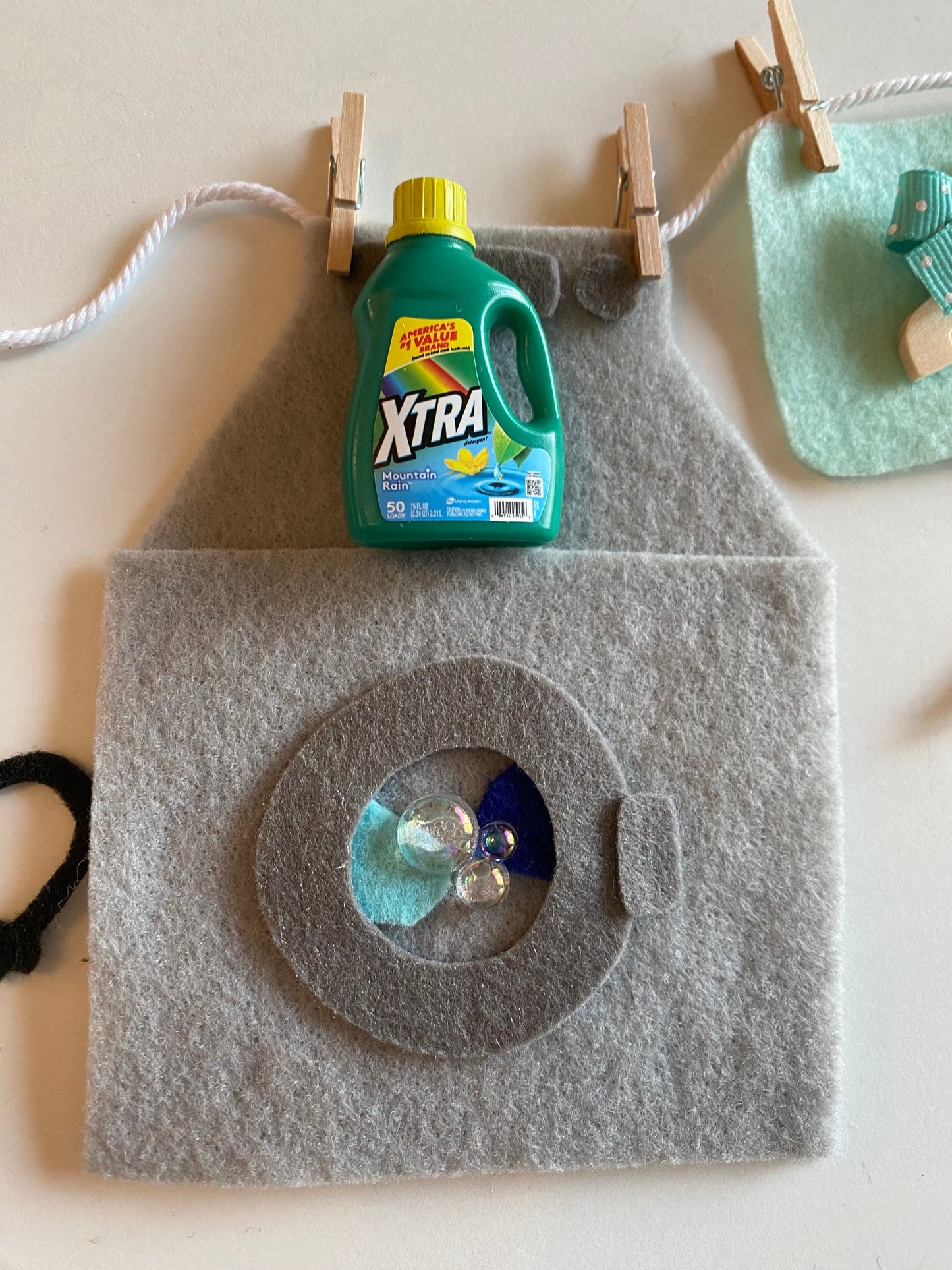 Laundry Room Miniature Felt Banner, Washing Machine Garland, Laundry Day Bunting, Wall Hanging, Decoration with Hanger, Detergent, and Iron