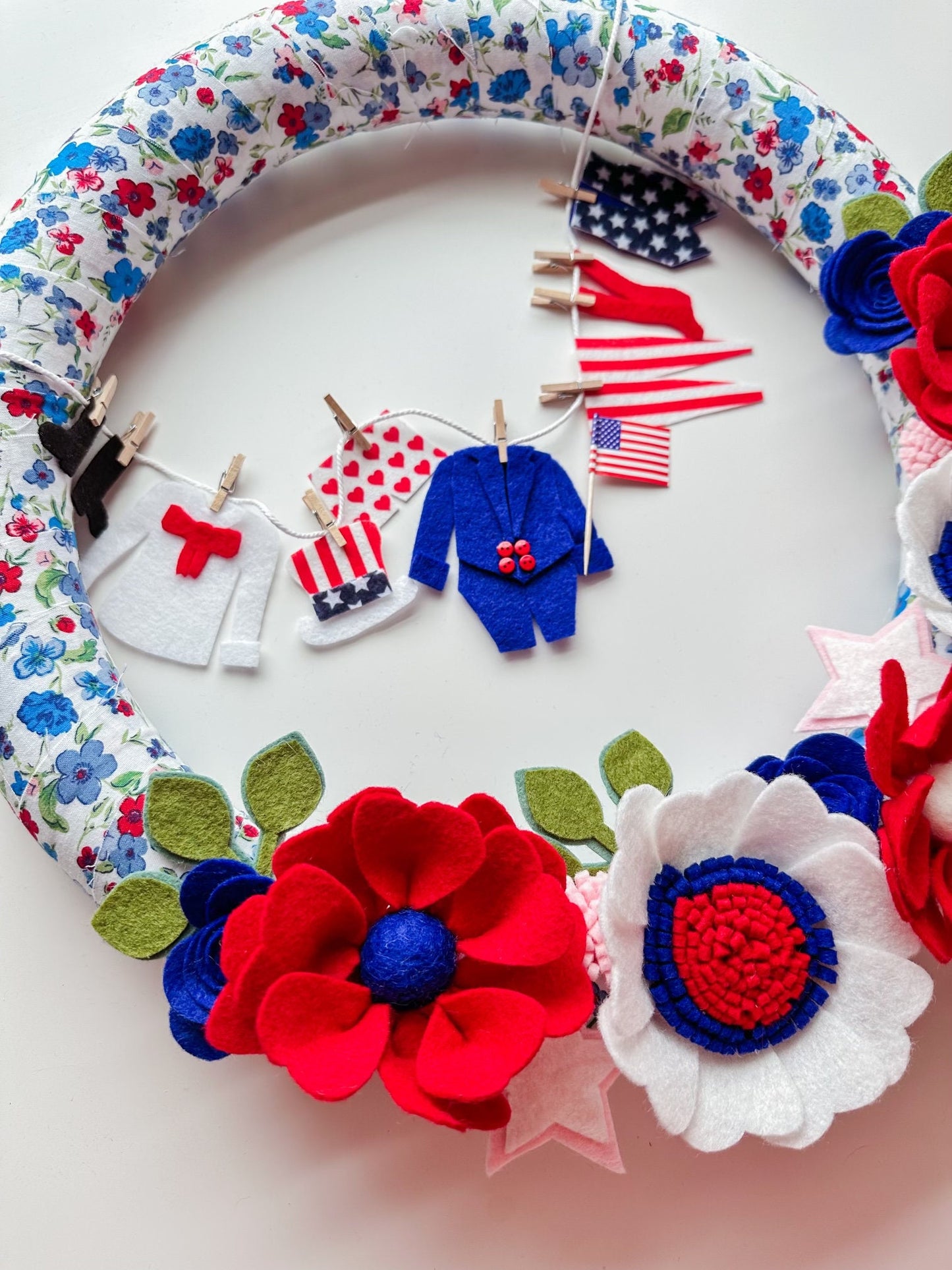 Patriotic Felt Flower Wreath and Uncle Sam Miniature Clothesline Banner Pattern