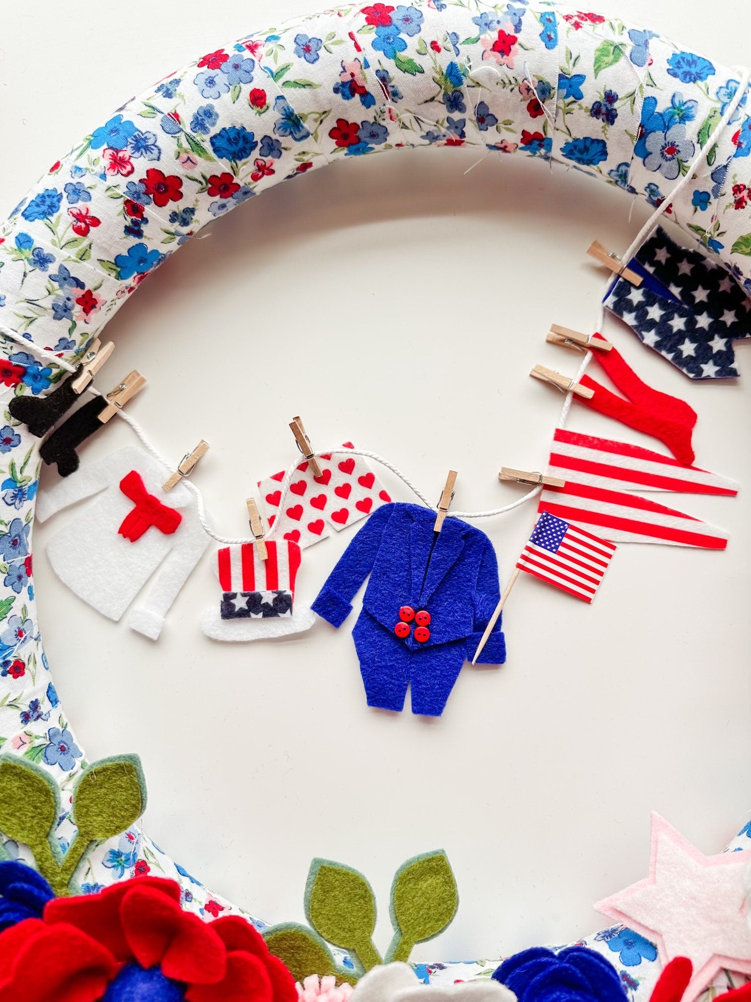 Patriotic Felt Flower Wreath and Uncle Sam Miniature Clothesline Banner Pattern