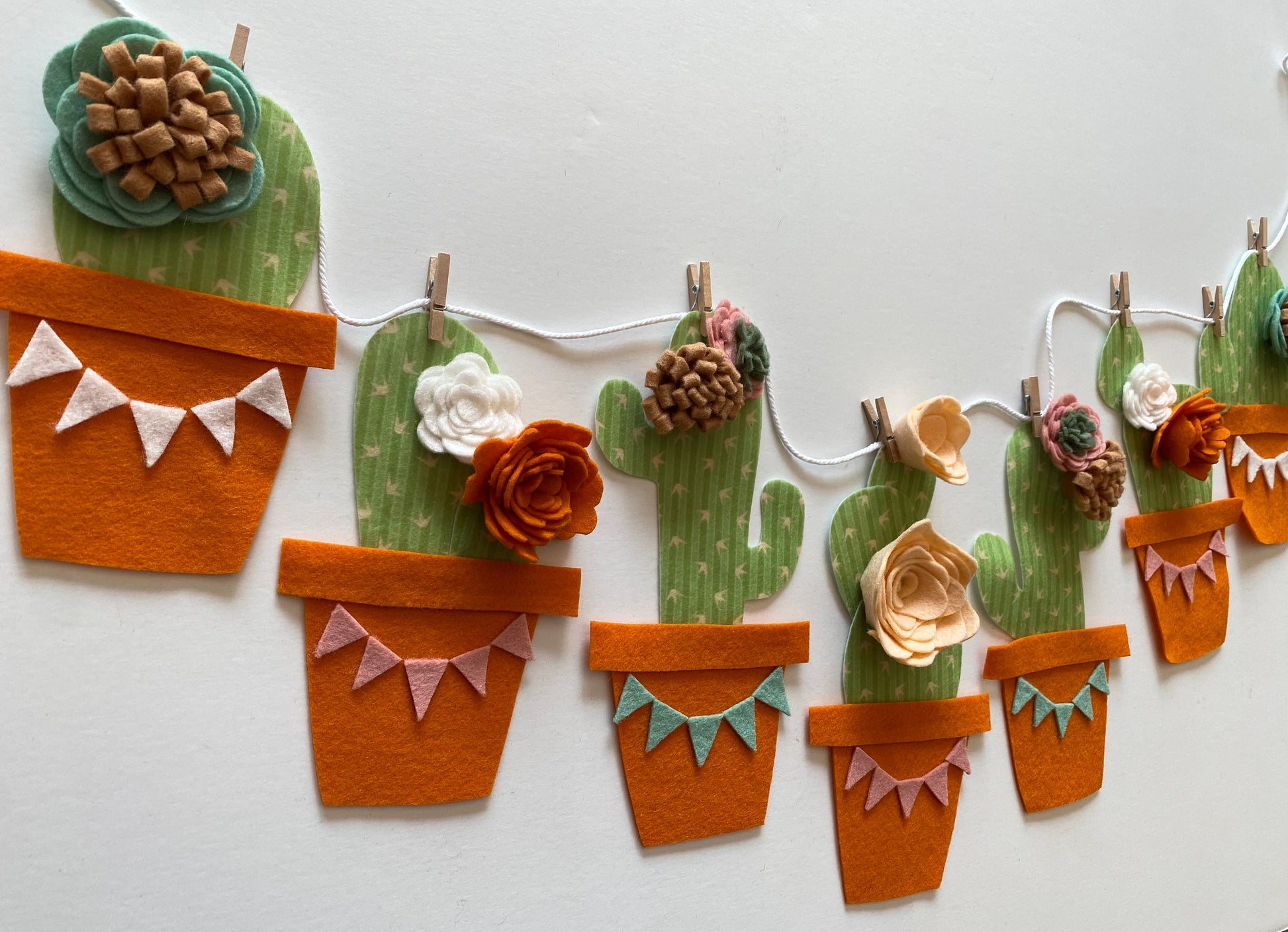 Cactus Banner with Felt Flowers, Desert Cacti Bunting, Garland, Wall Hanging, Summer Decoration