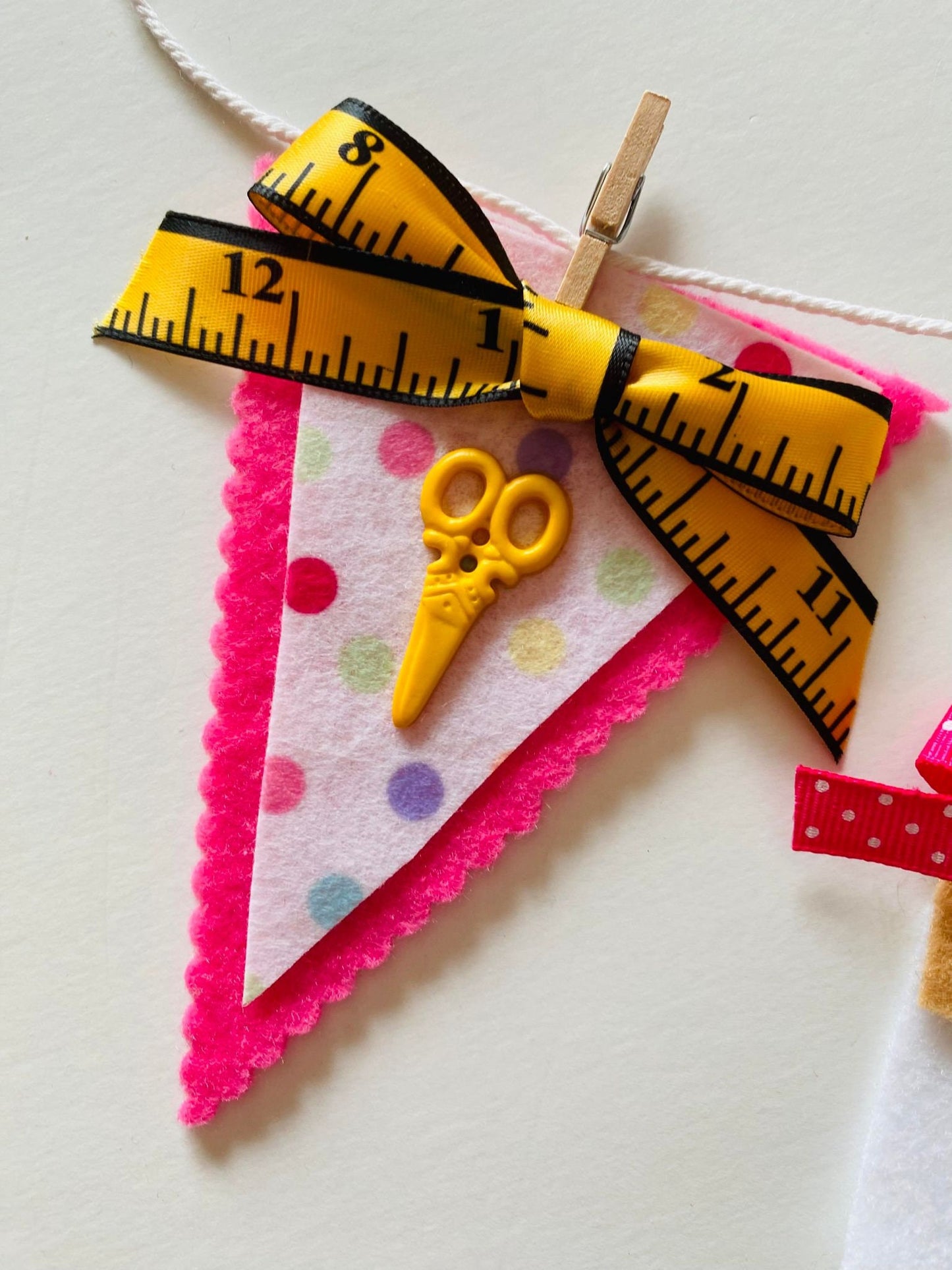 Crafting Banner, Miniature Felt Craft-Lovers Garland, Crafters Bunting, Wall Hanging Decoration for Craft or Sewing Room