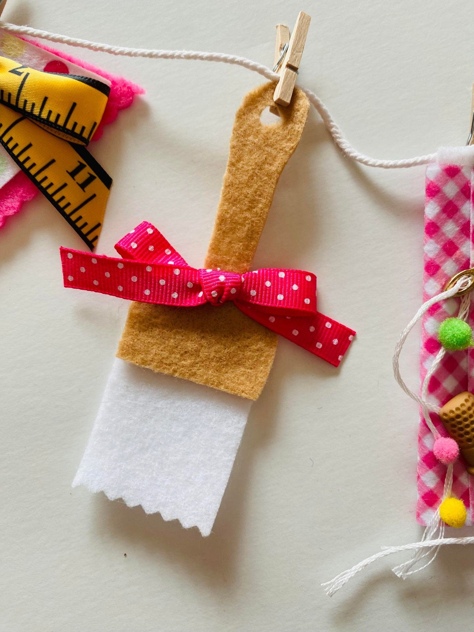 Crafting Banner, Miniature Felt Craft-Lovers Garland, Crafters Bunting, Wall Hanging Decoration for Craft or Sewing Room