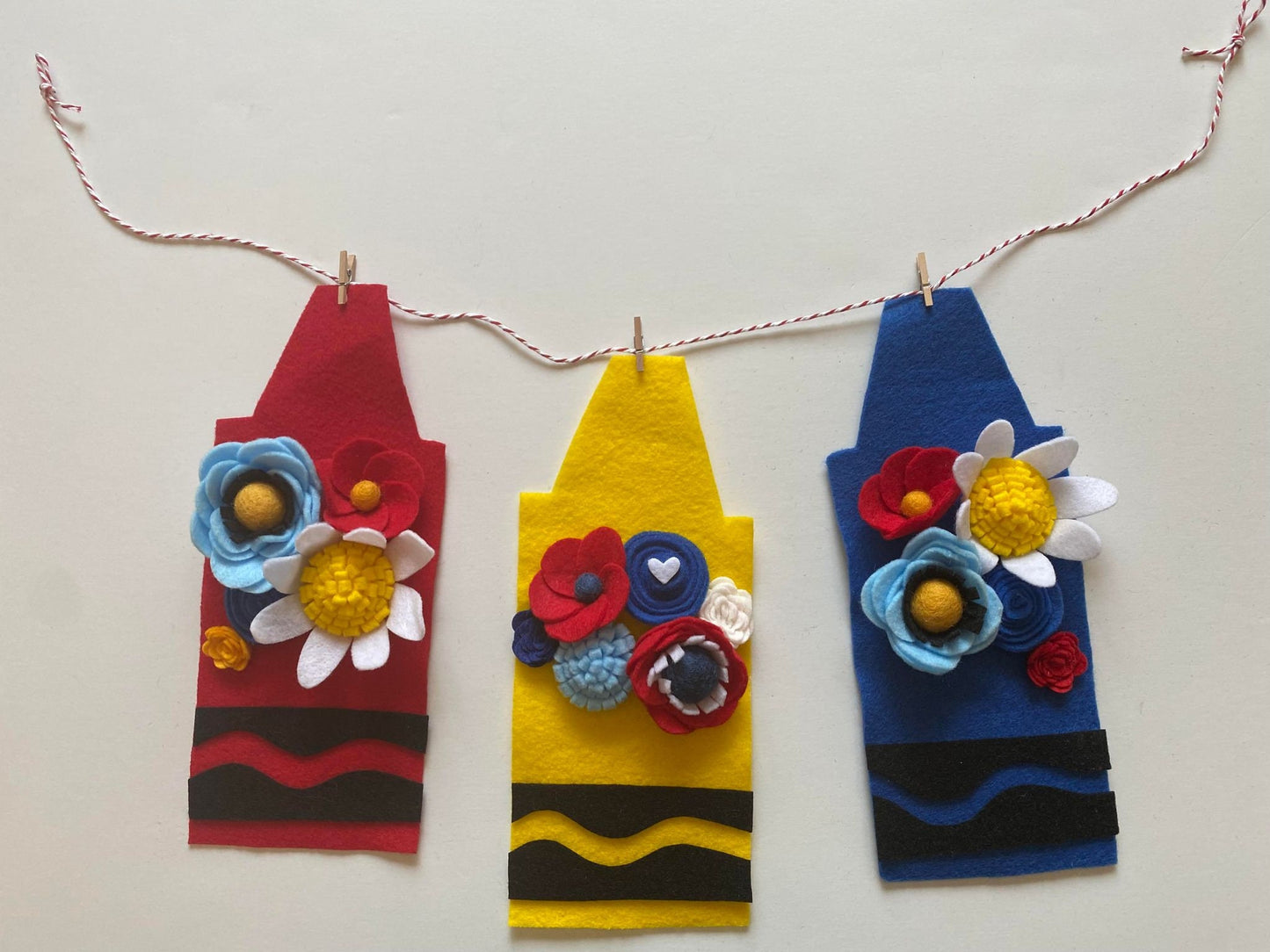 Crayon Felt Flower Banner, School Garland, Classroom Bunting, Teacher Decoration and Gift