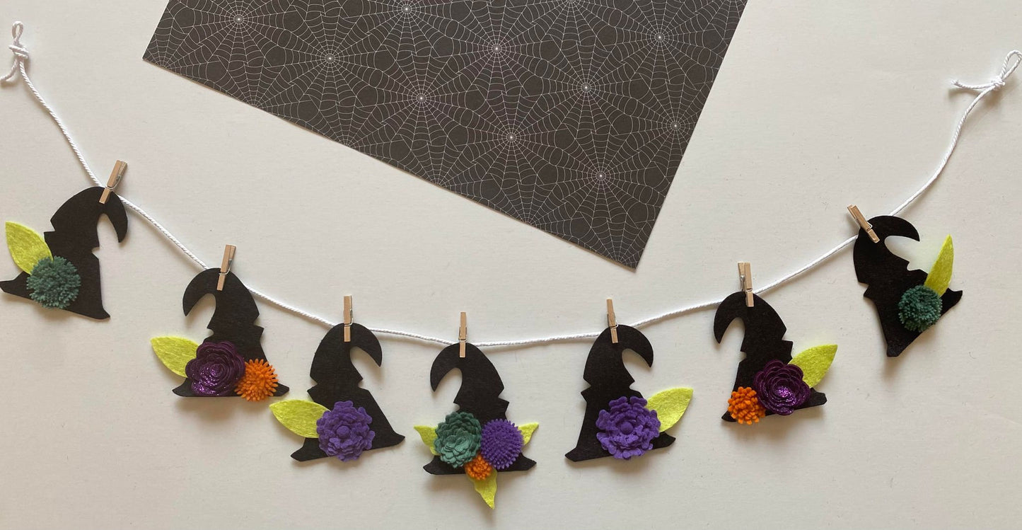 Witch Hat Banner with Felt Flowers, Miniature Felt Clothesline, Halloween Garland, Bunting, Wall Hanging Decoration for Home Decor