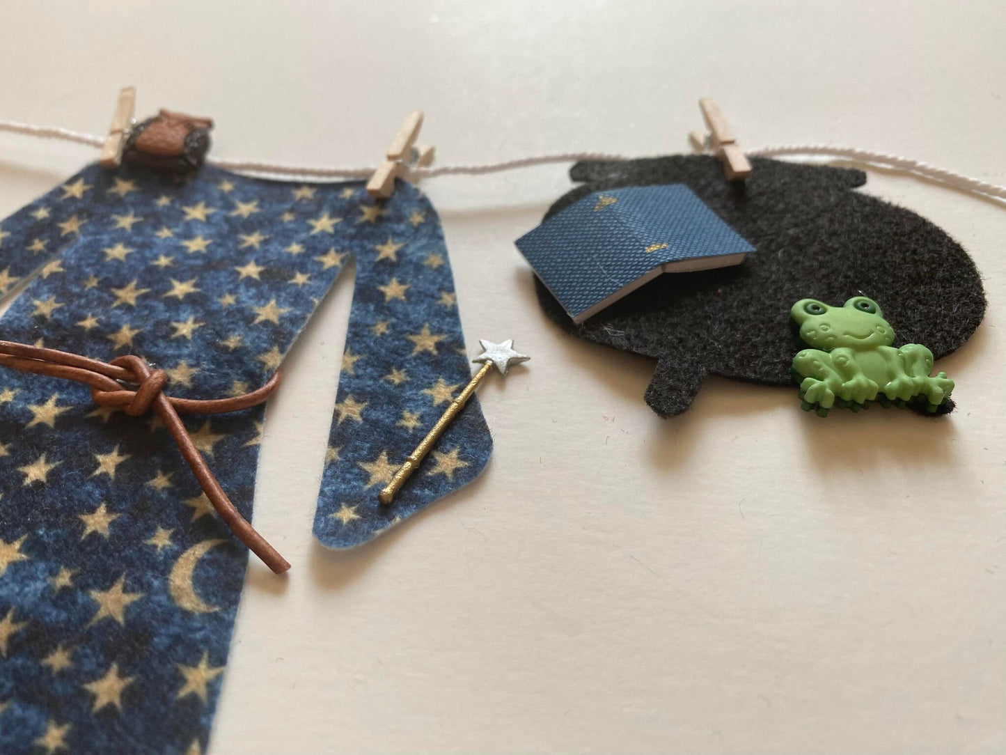 Wizard's Laundry Clothesline, Miniature Felt Banner, Warlock Bunting, Merlin's Costume Garland, Wall Hanging Decoration