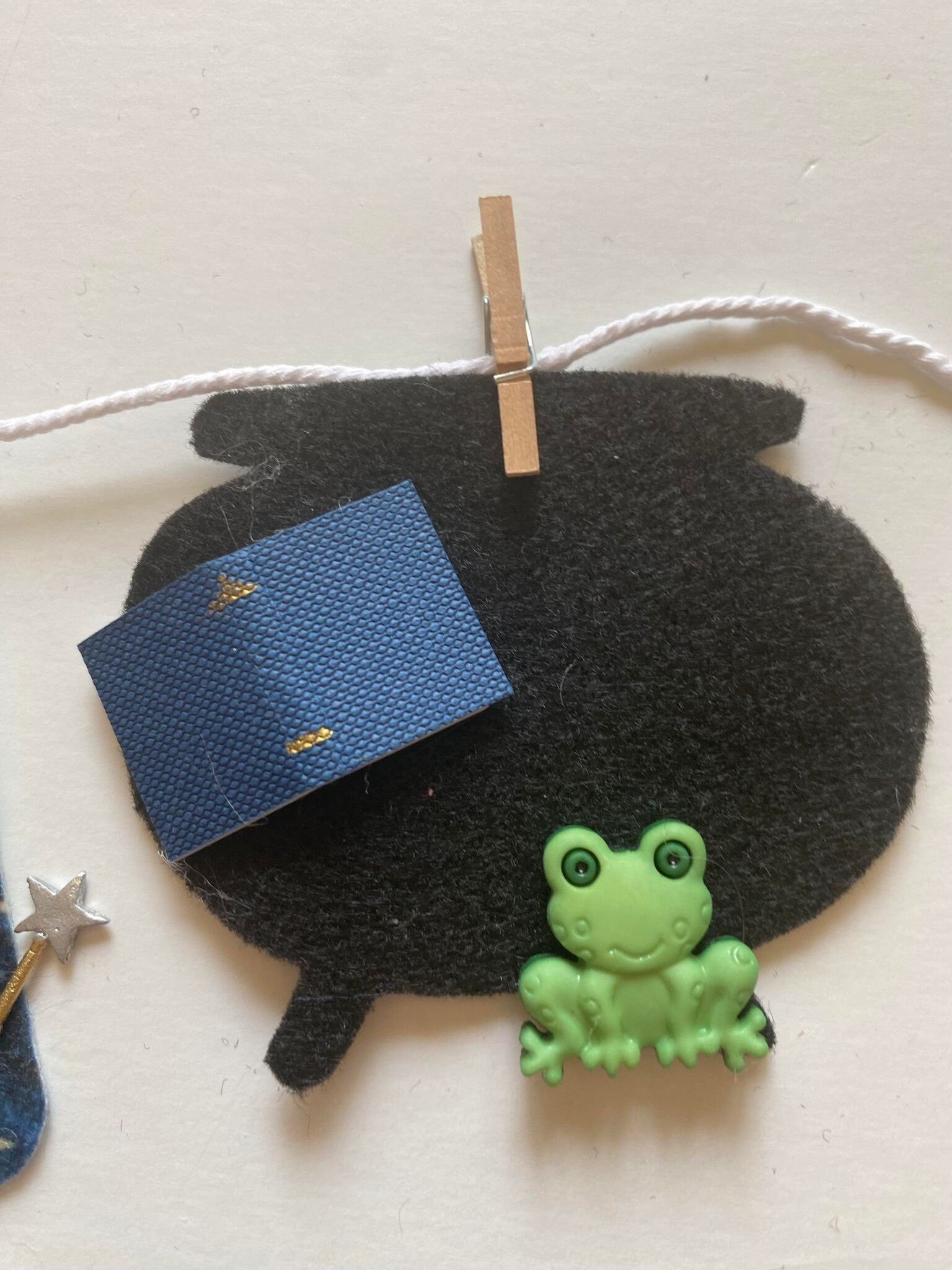 Wizard's Laundry Clothesline, Miniature Felt Banner, Warlock Bunting, Merlin's Costume Garland, Wall Hanging Decoration