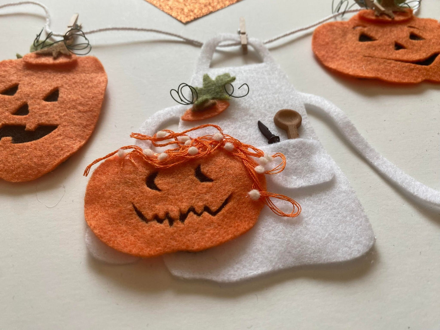 Jack O' Lantern Felt Banner, Pumpkin Carving Garland with Candles, Spooky Bunting, Wall Hanging Decoration for Halloween
