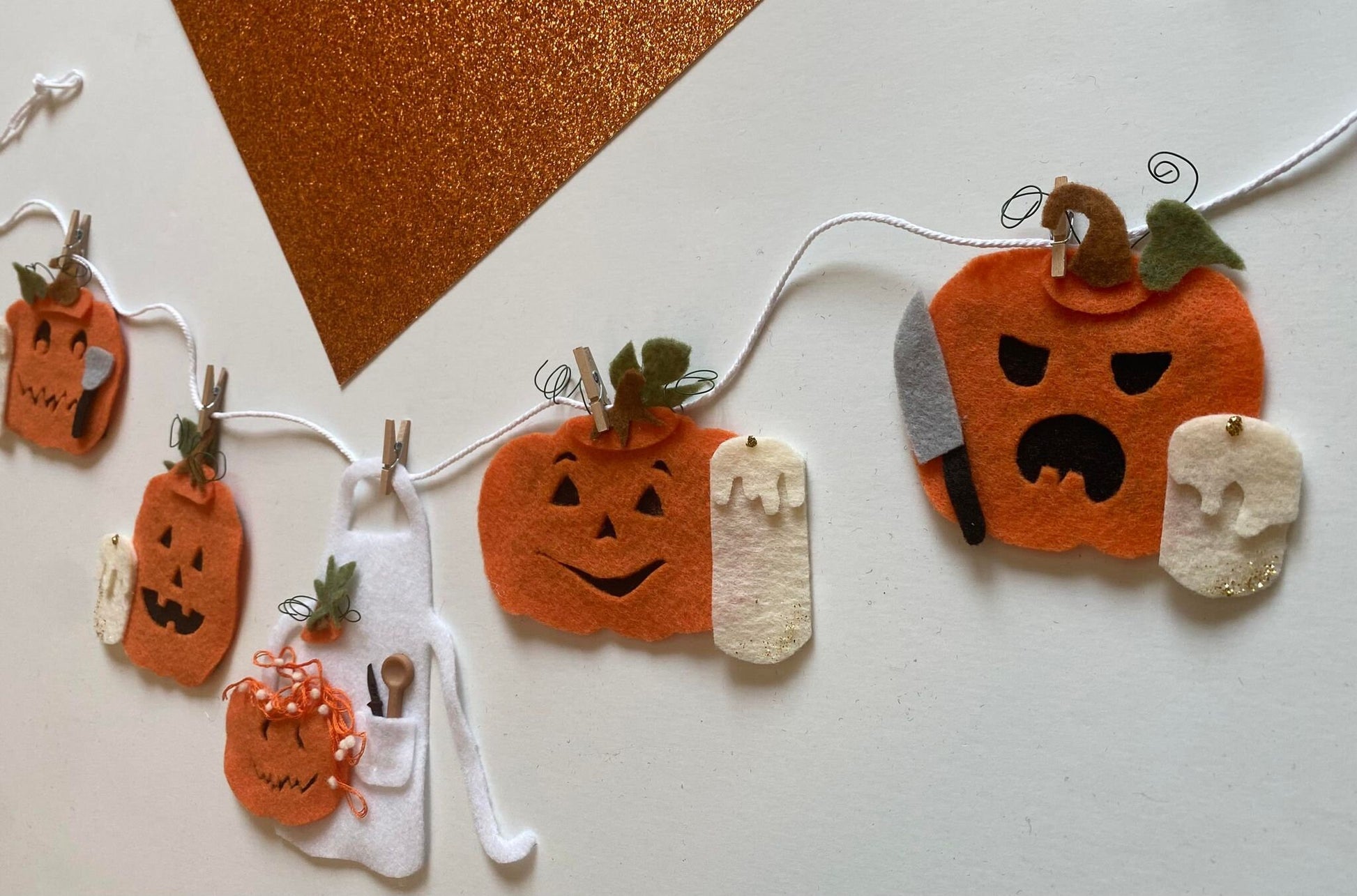 Jack O' Lantern Felt Banner, Pumpkin Carving Garland with Candles, Spooky Bunting, Wall Hanging Decoration for Halloween
