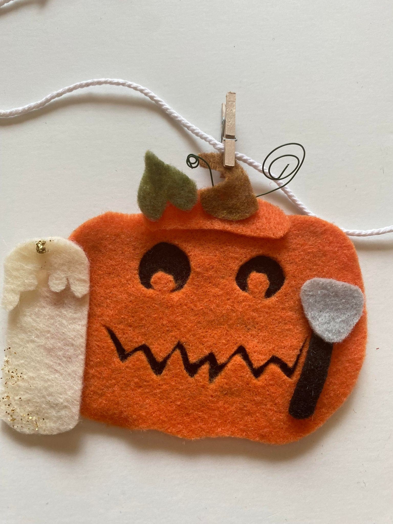 Jack O' Lantern Felt Banner, Pumpkin Carving Garland with Candles, Spooky Bunting, Wall Hanging Decoration for Halloween