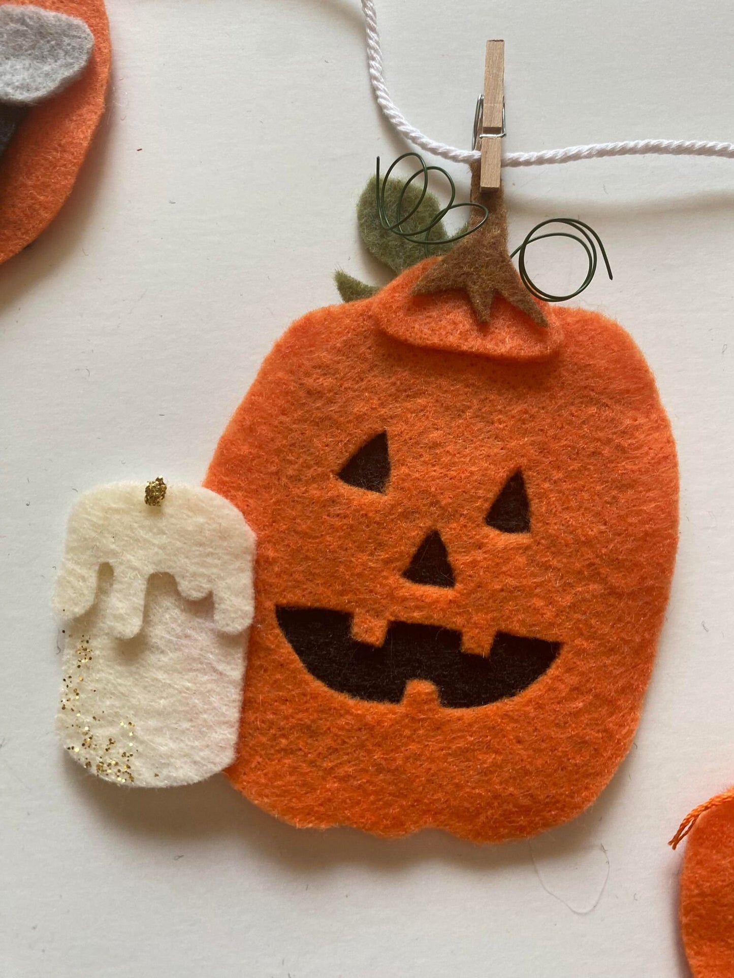 Jack O' Lantern Felt Banner, Pumpkin Carving Garland with Candles, Spooky Bunting, Wall Hanging Decoration for Halloween